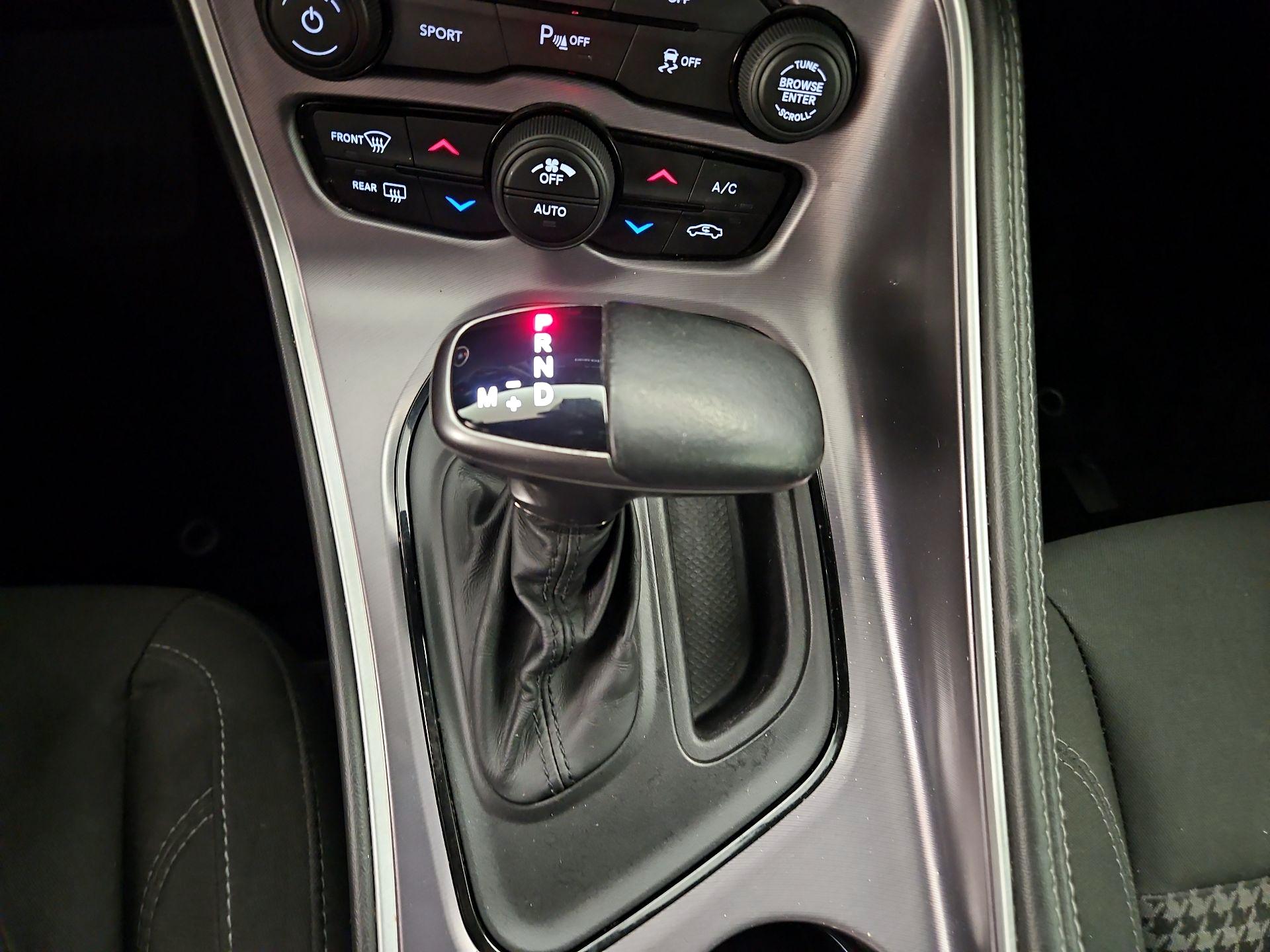 Thumbnail: 2019 Dodge Challenger - 17