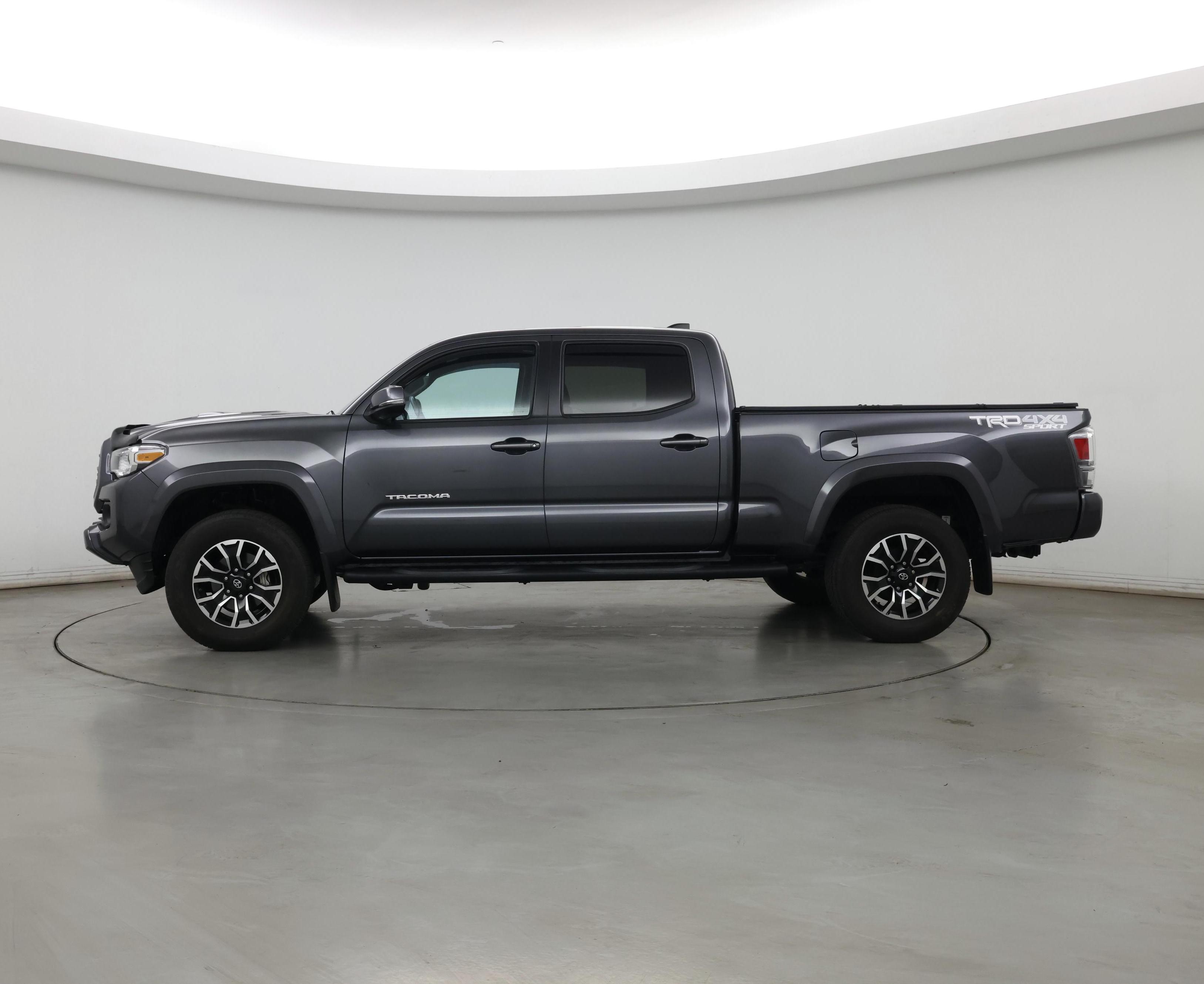 Thumbnail: 2021 Toyota Tacoma - 3