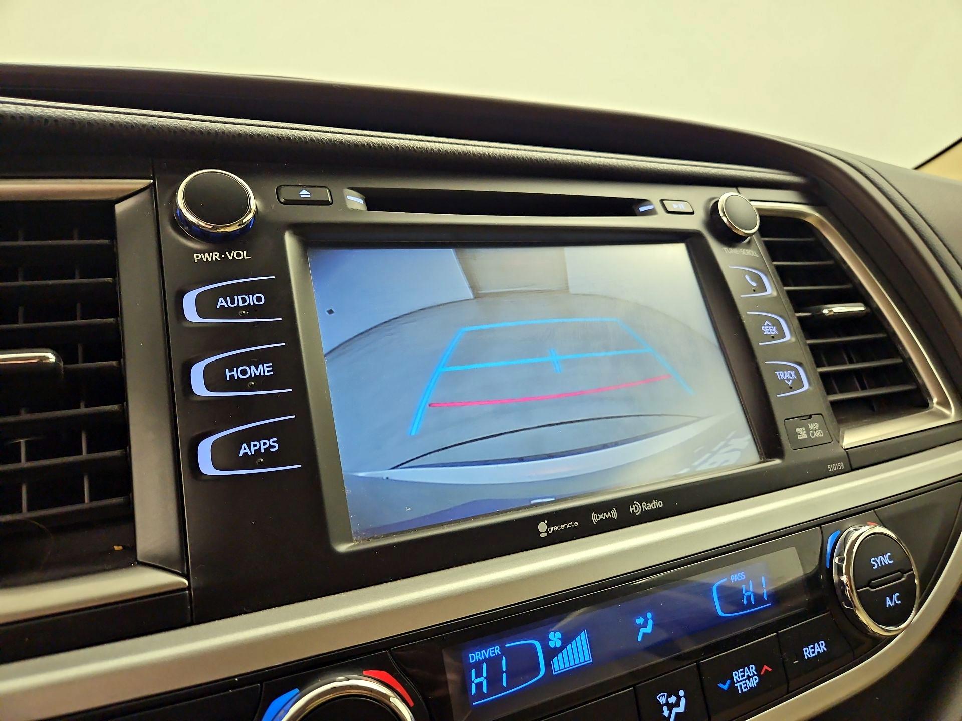 Thumbnail: 2016 Toyota Highlander - 15