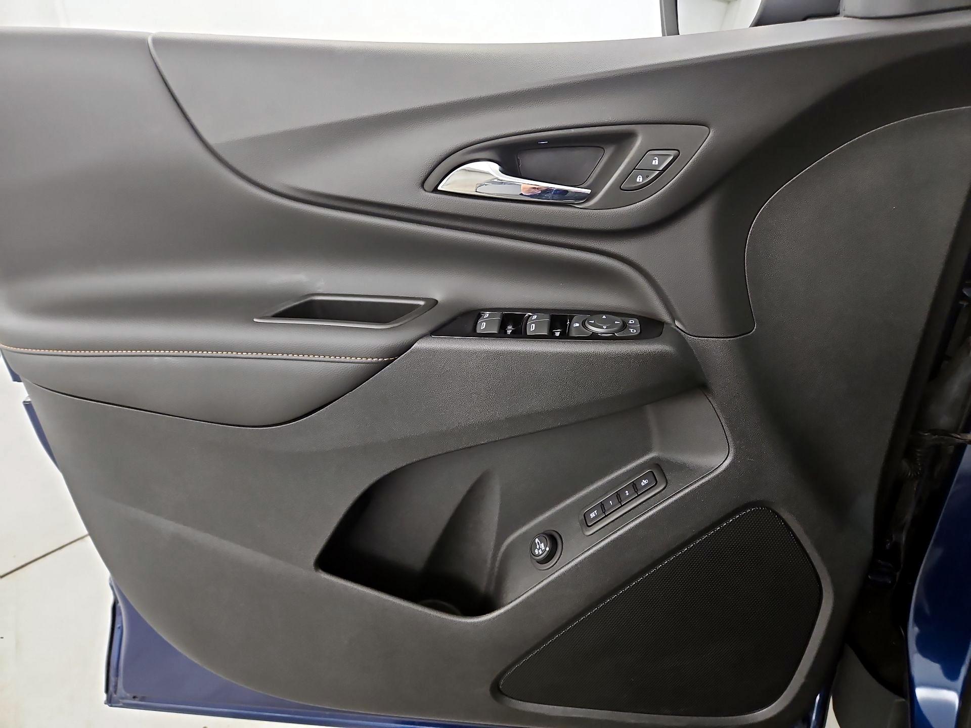 Thumbnail: 2023 Chevrolet Equinox - 12