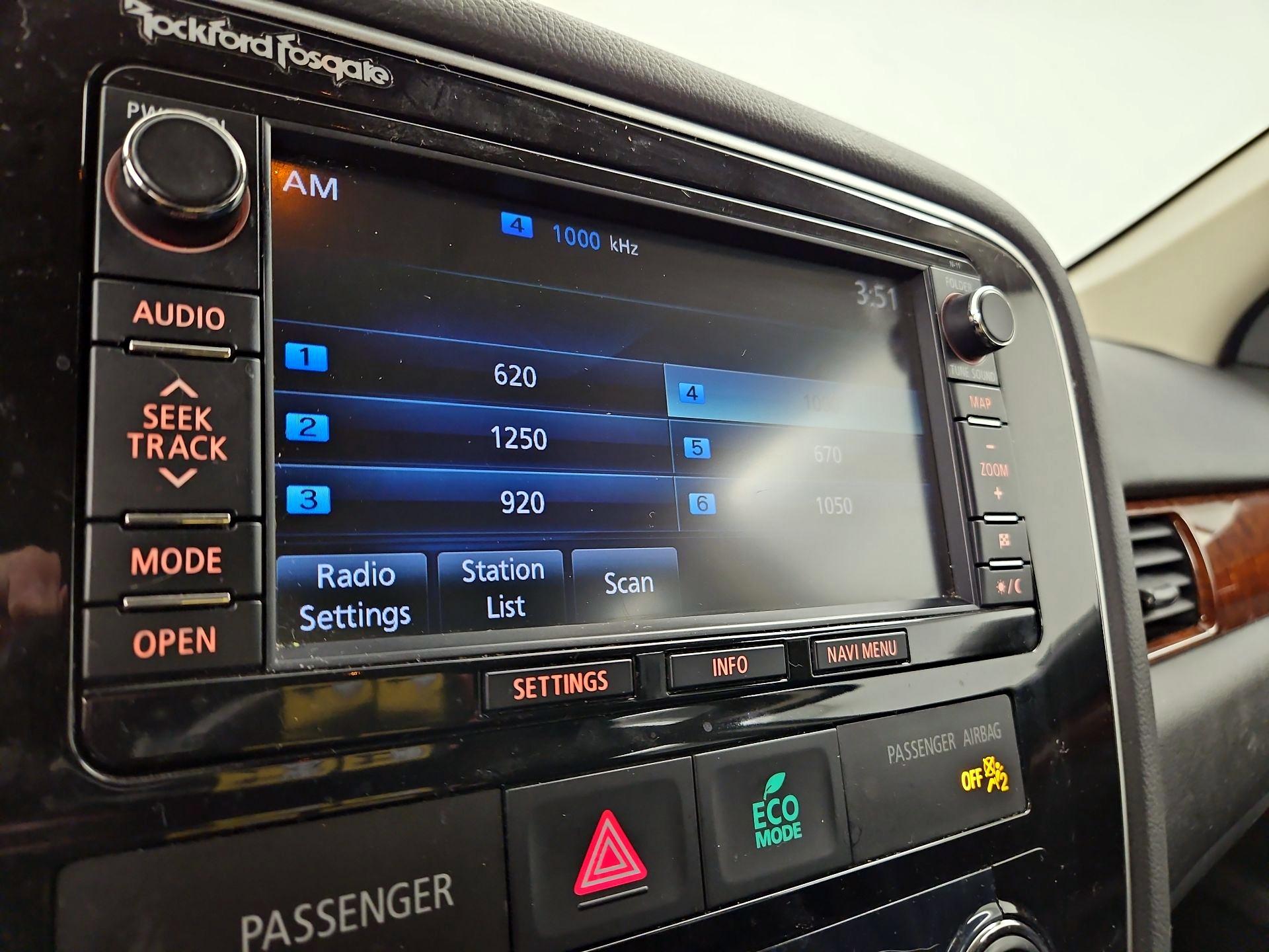 Thumbnail: 2014 Mitsubishi Outlander - 16