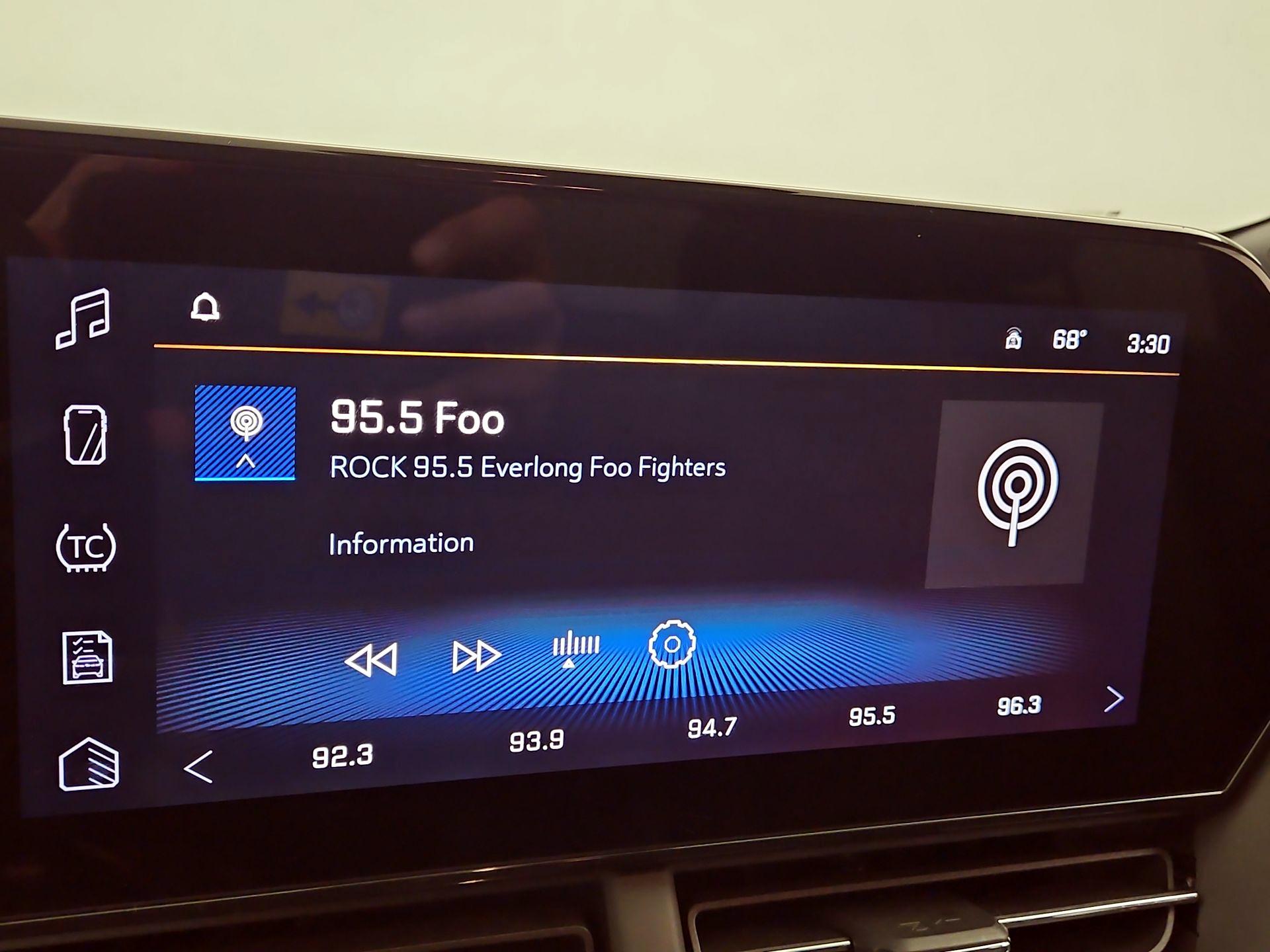 Thumbnail: 2025 Chevrolet Trax - 15