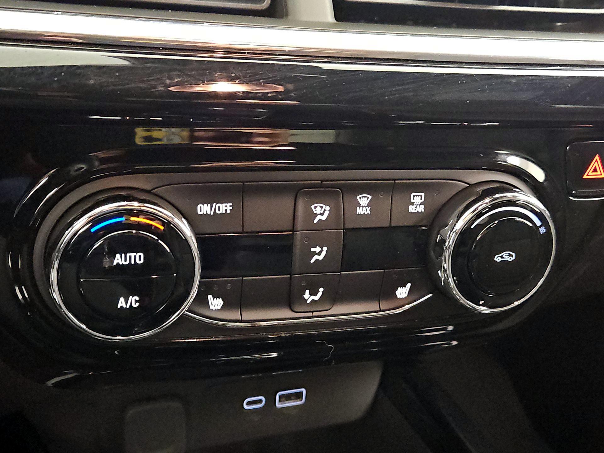 Thumbnail: 2025 Chevrolet Trax - 16