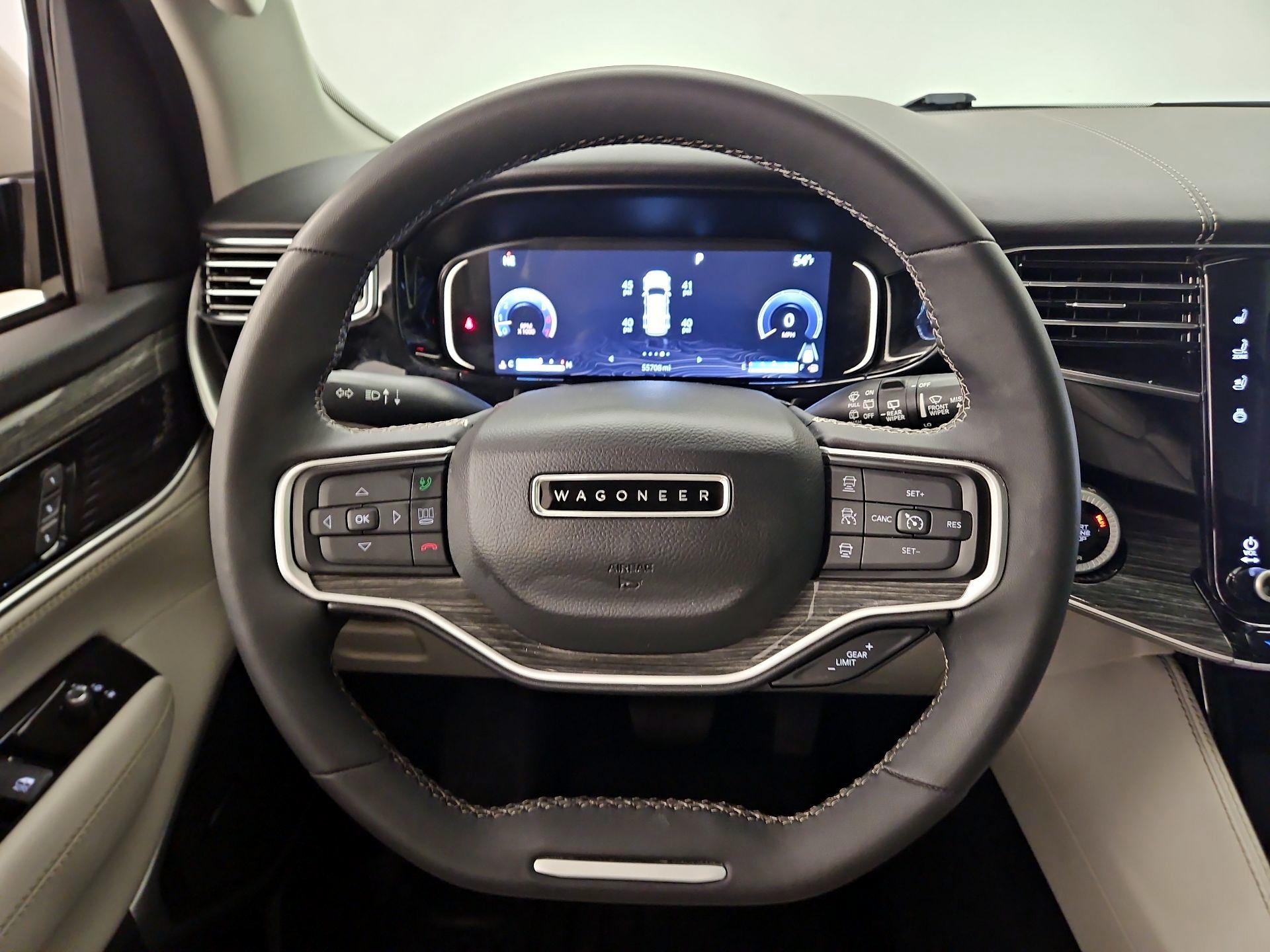 Thumbnail: 2022 Jeep Wagoneer - 10