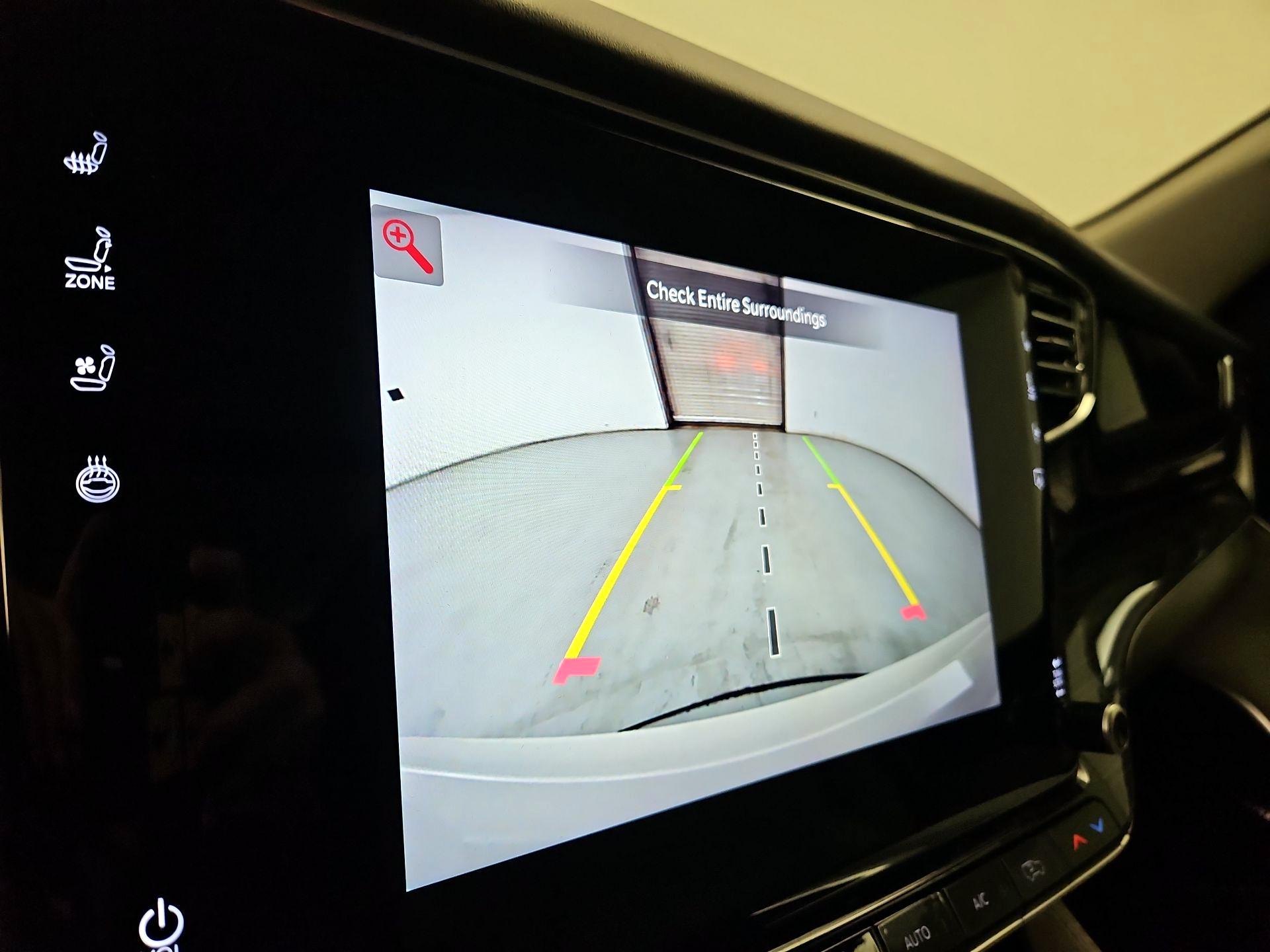 Thumbnail: 2022 Jeep Wagoneer - 15