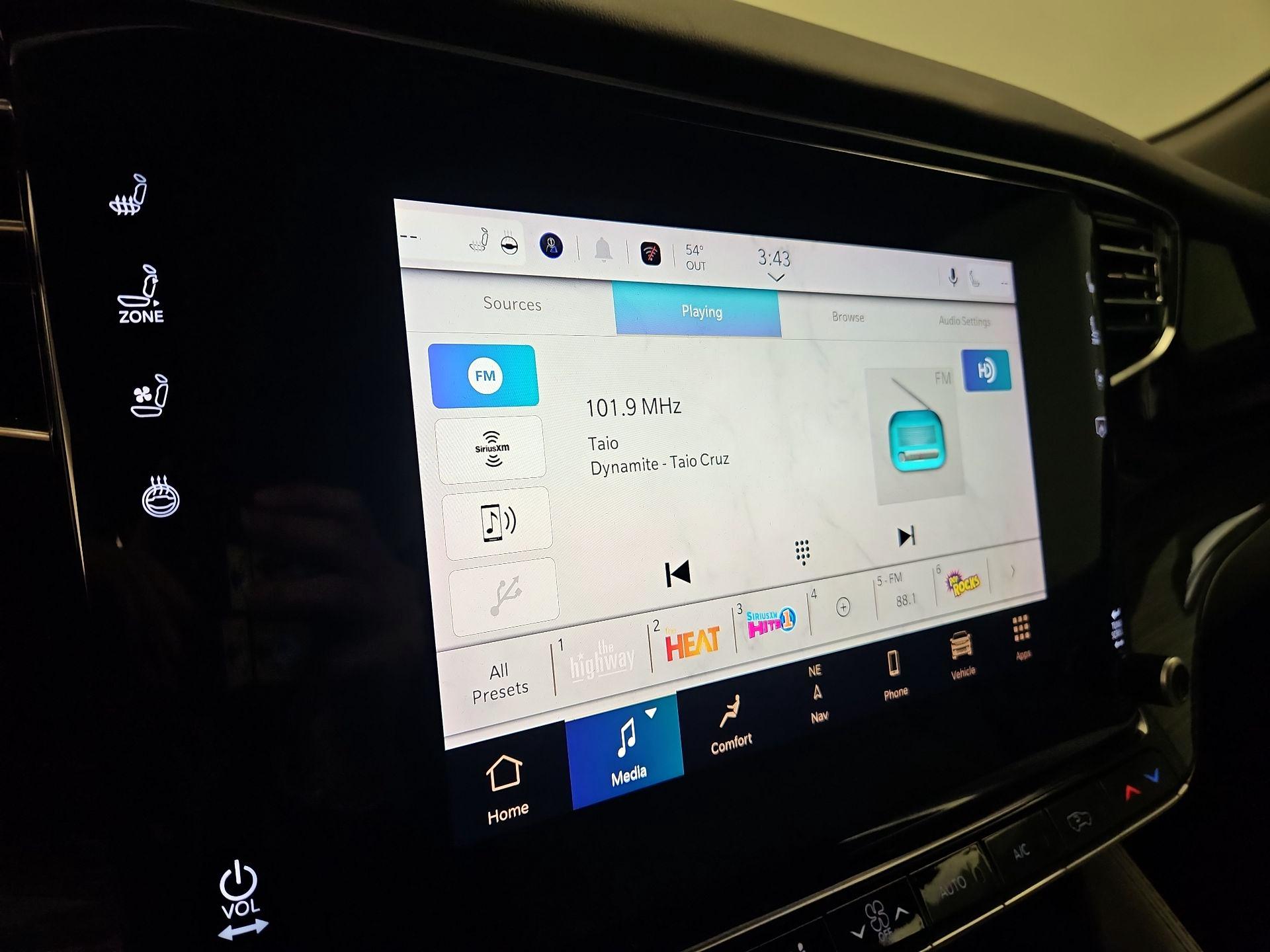 Thumbnail: 2022 Jeep Wagoneer - 16