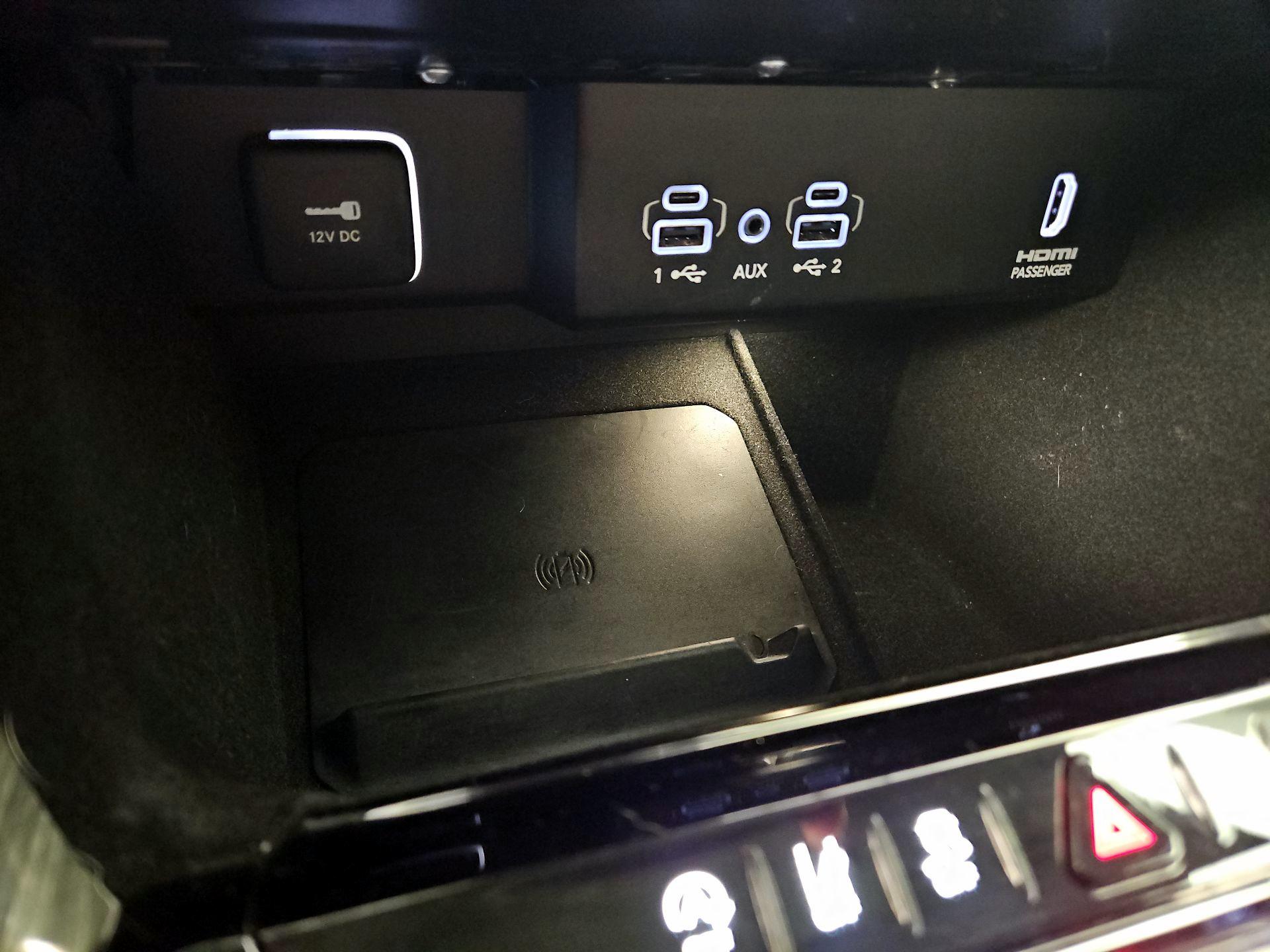 Thumbnail: 2022 Jeep Wagoneer - 19