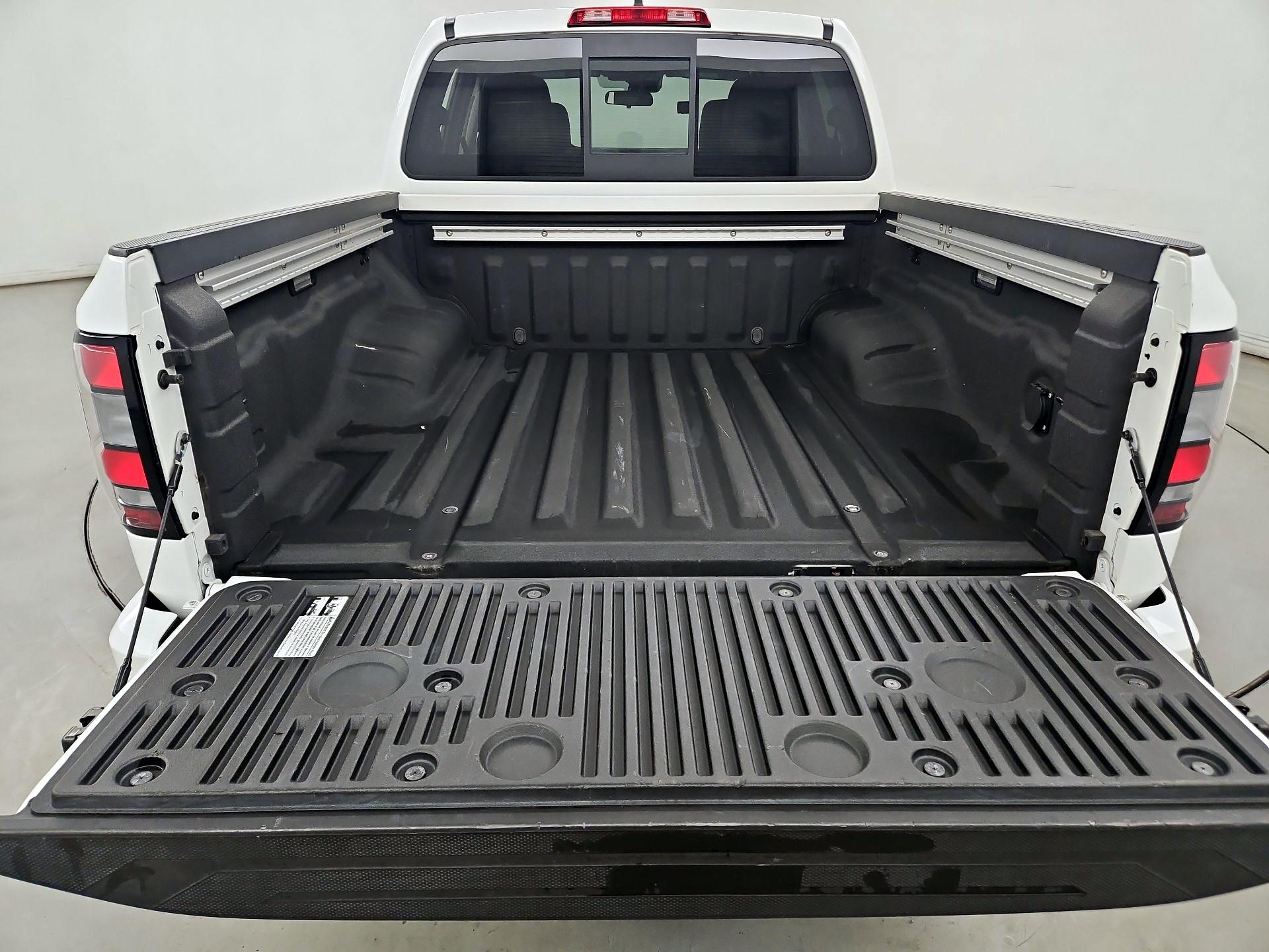 Thumbnail: 2022 Nissan Frontier - 20