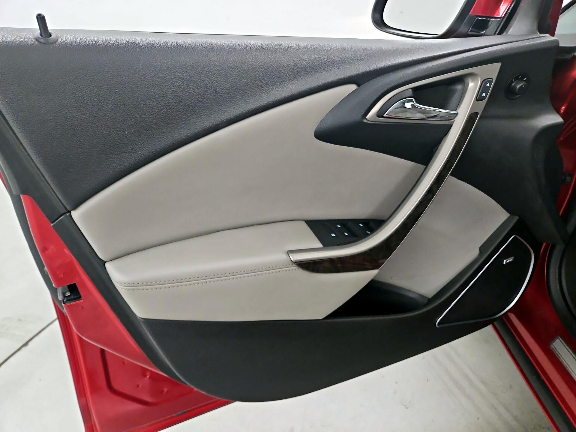 Thumbnail: 2017 Buick Verano - 12