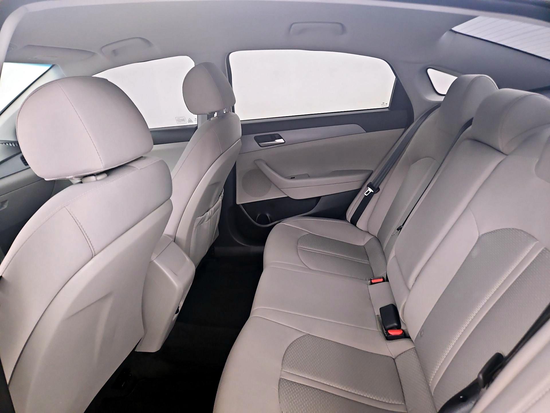 Thumbnail: 2019 Hyundai Sonata - 19