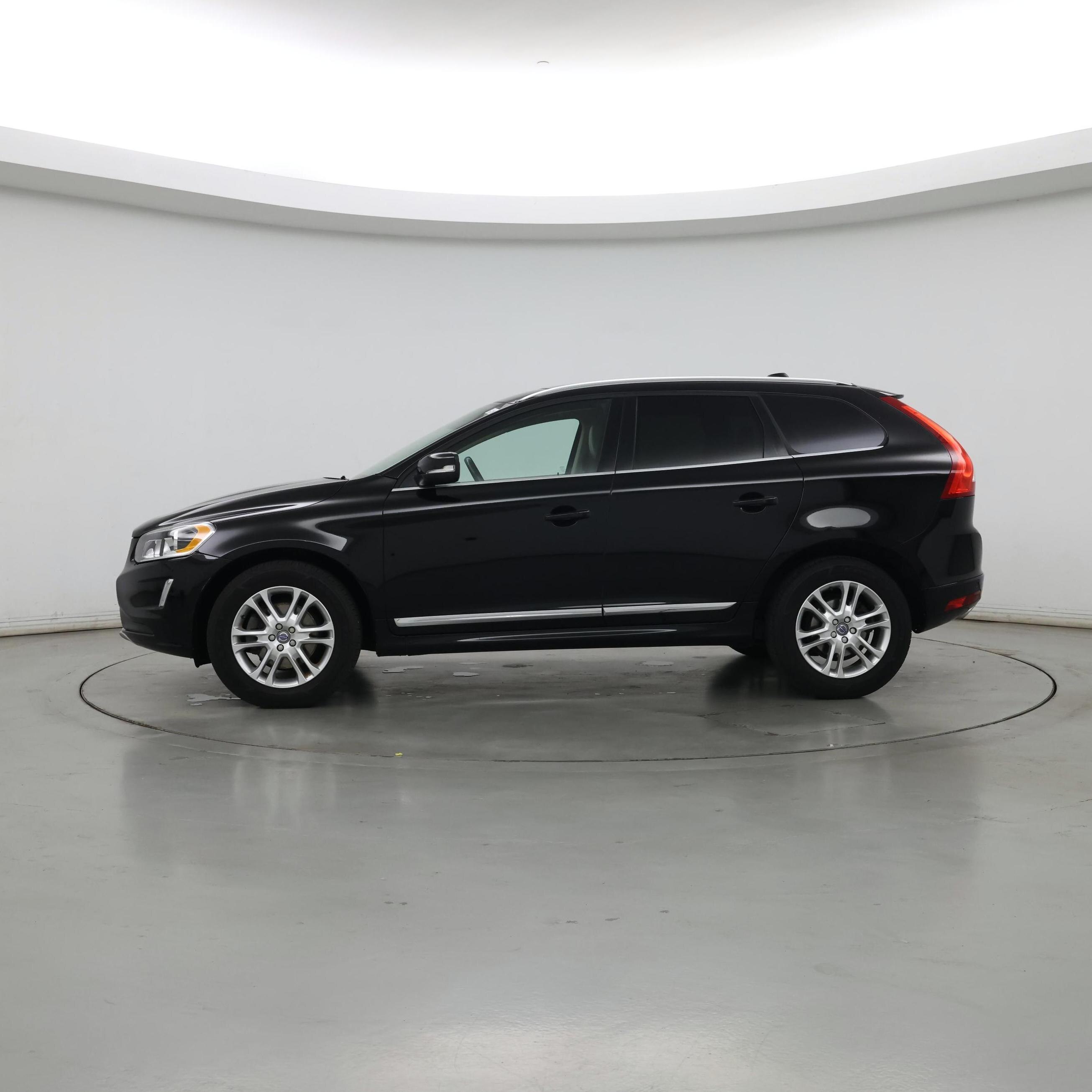 Thumbnail: 2016 Volvo XC60 - 3
