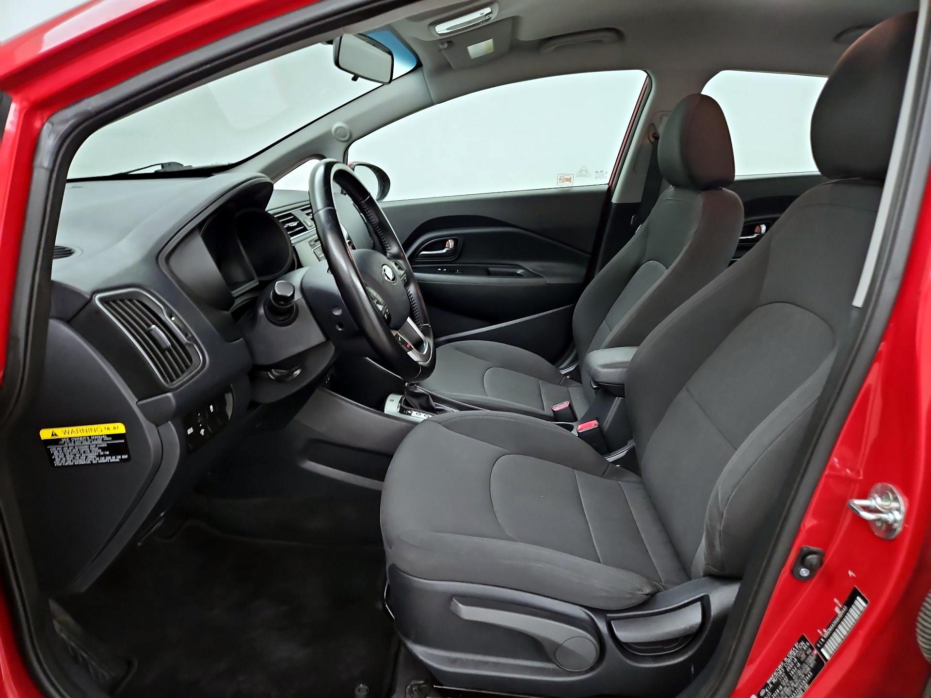 Thumbnail: 2016 Kia Rio - 11