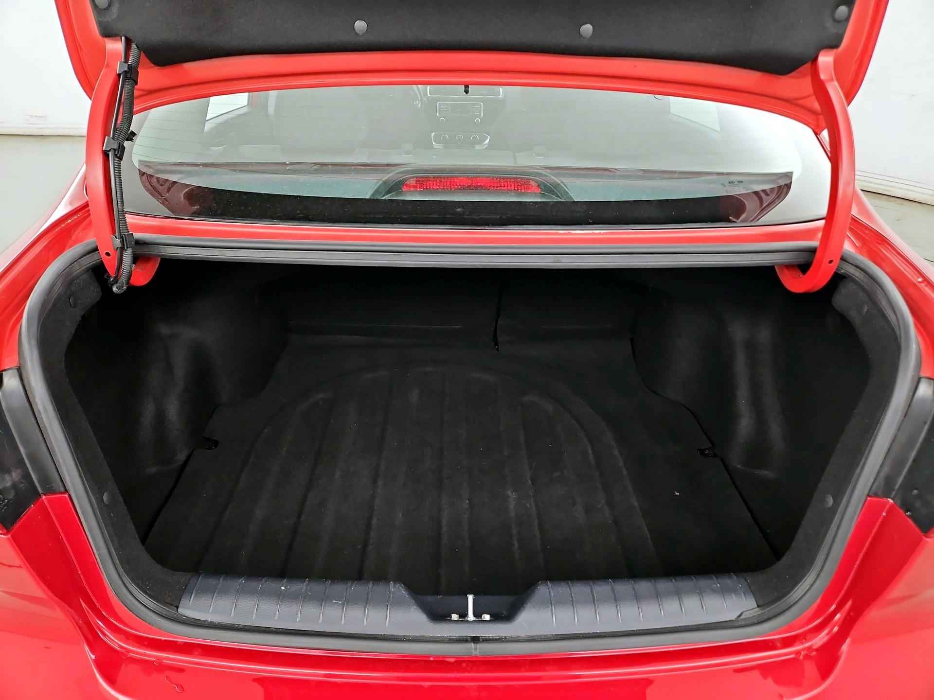 Thumbnail: 2016 Kia Rio - 19