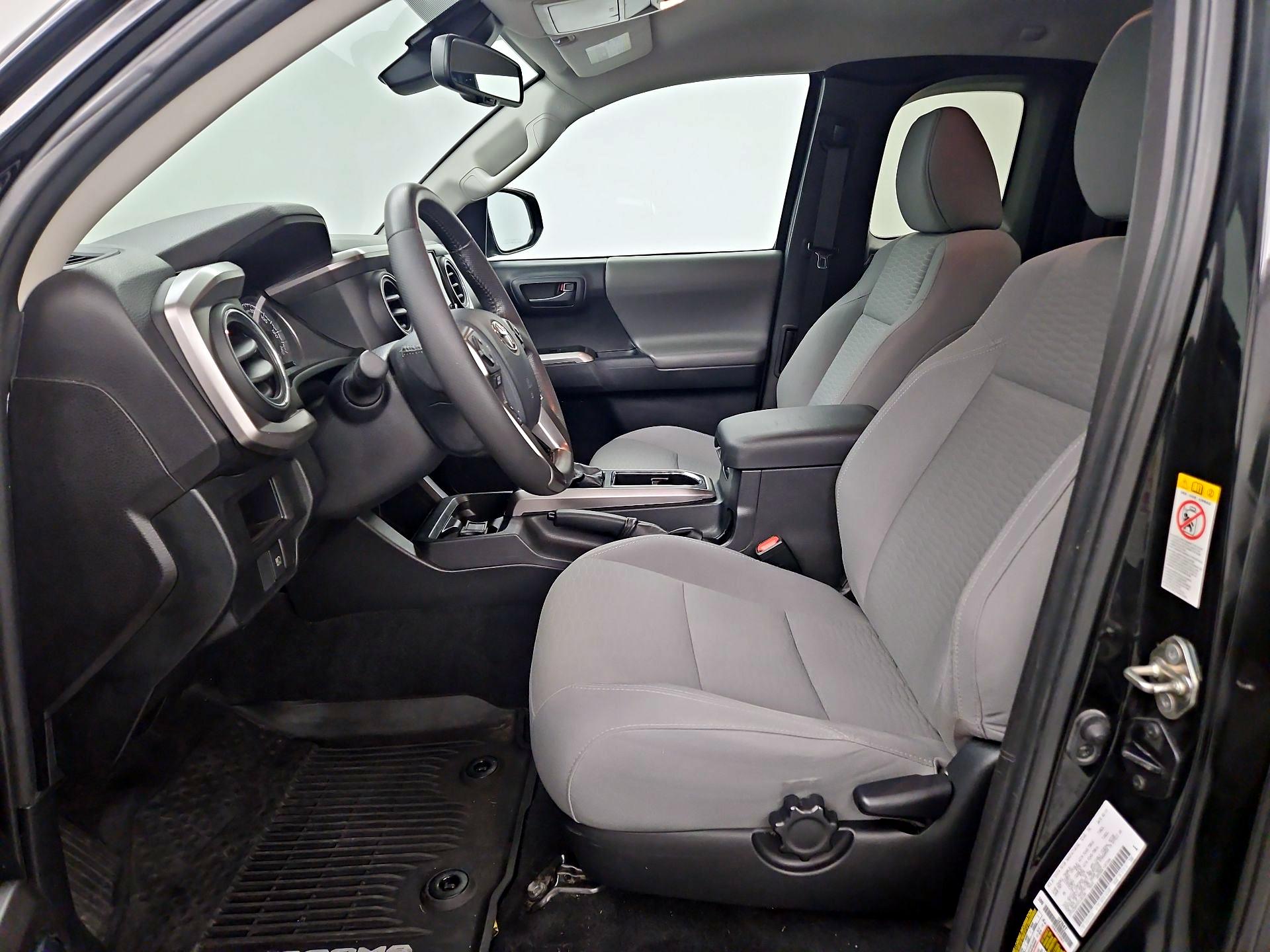 Thumbnail: 2019 Toyota Tacoma - 11