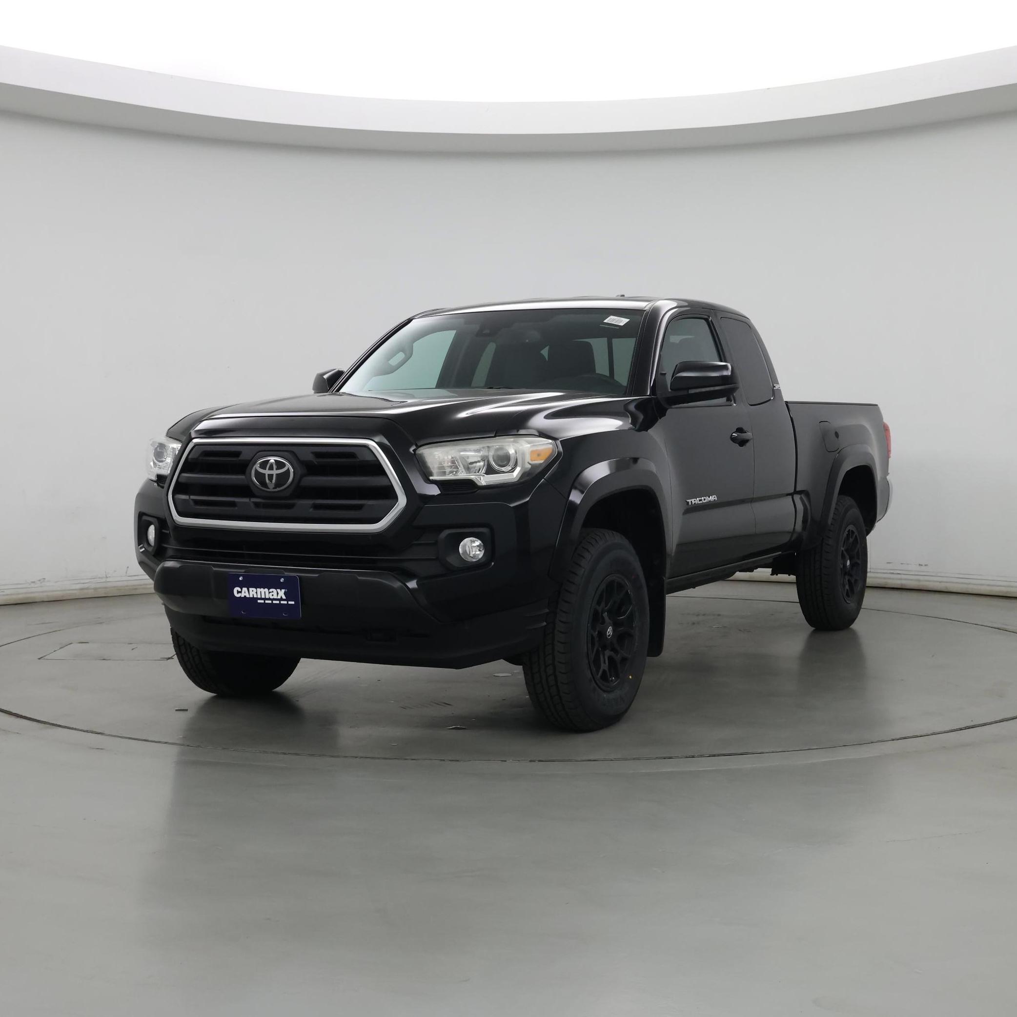 Thumbnail: 2019 Toyota Tacoma - 4