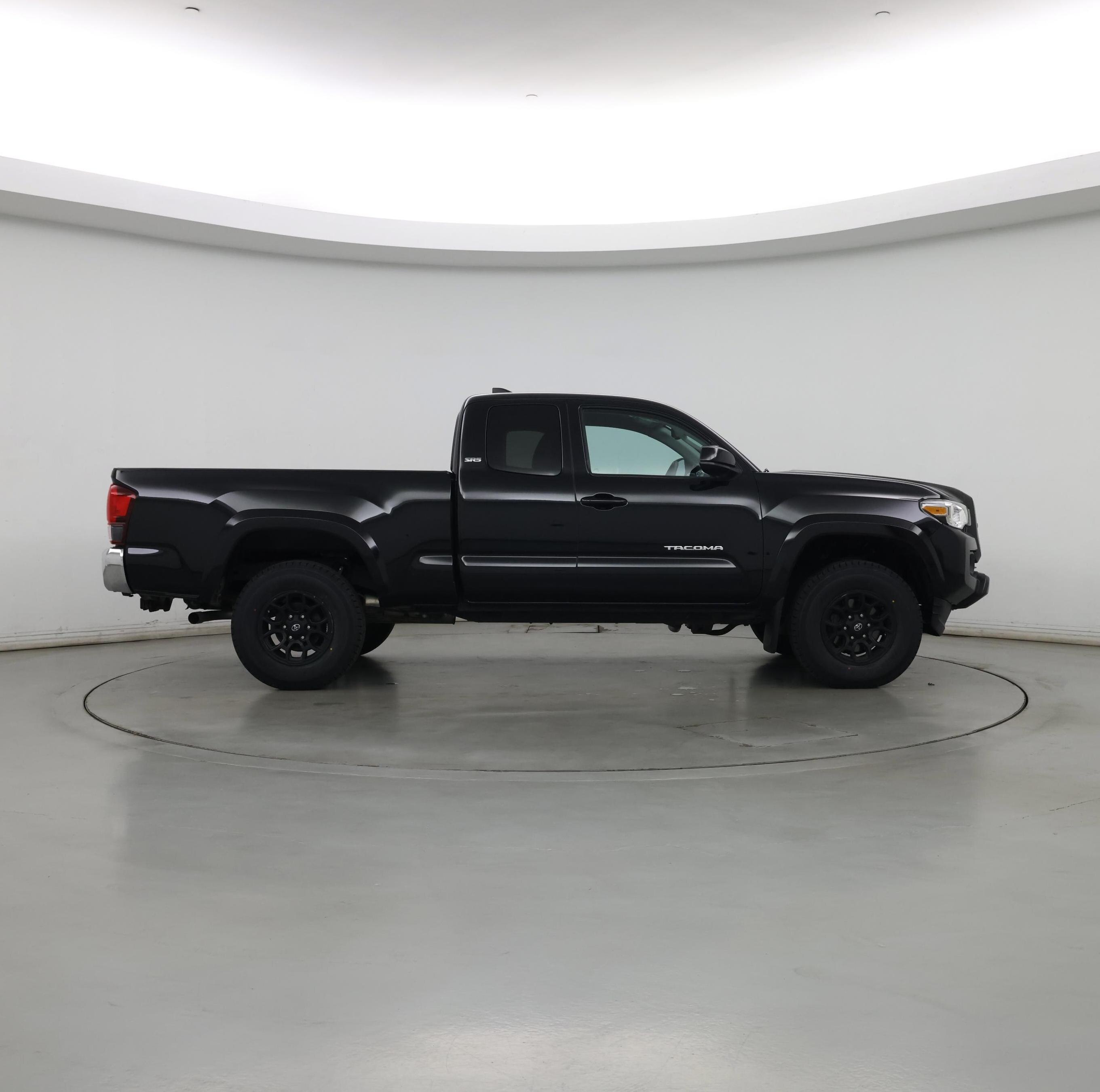 Thumbnail: 2019 Toyota Tacoma - 7