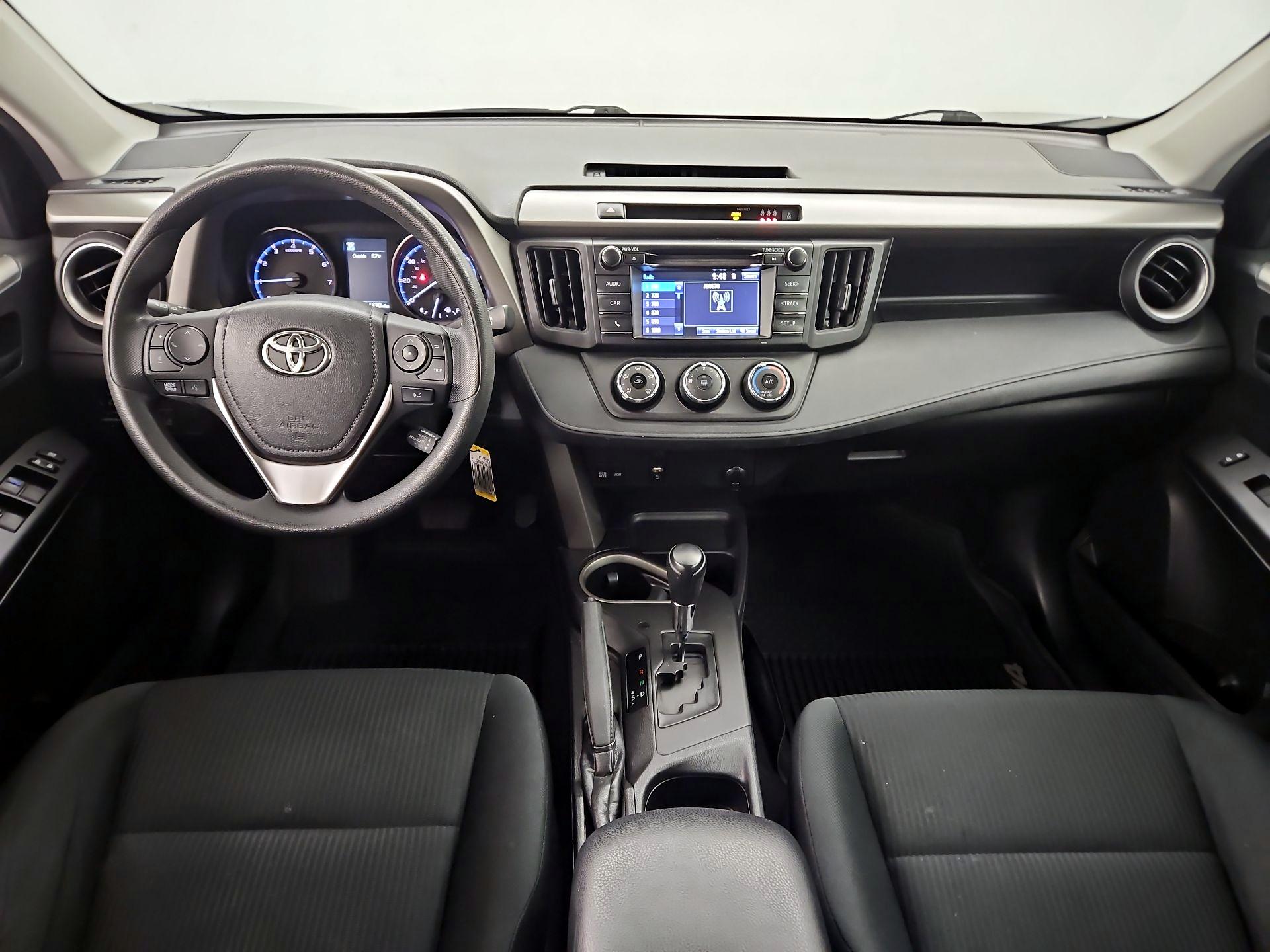 Thumbnail: 2018 Toyota RAV4 - 9