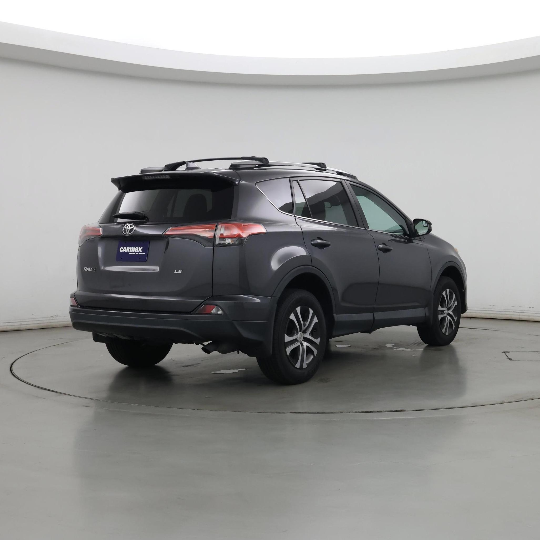 Thumbnail: 2018 Toyota RAV4 - 8