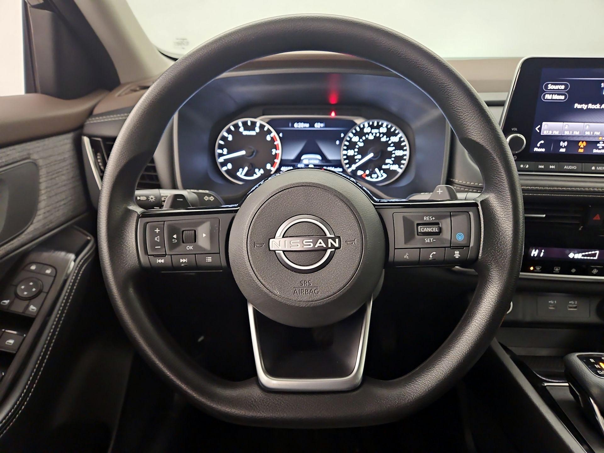 Thumbnail: 2022 Nissan Rogue - 10