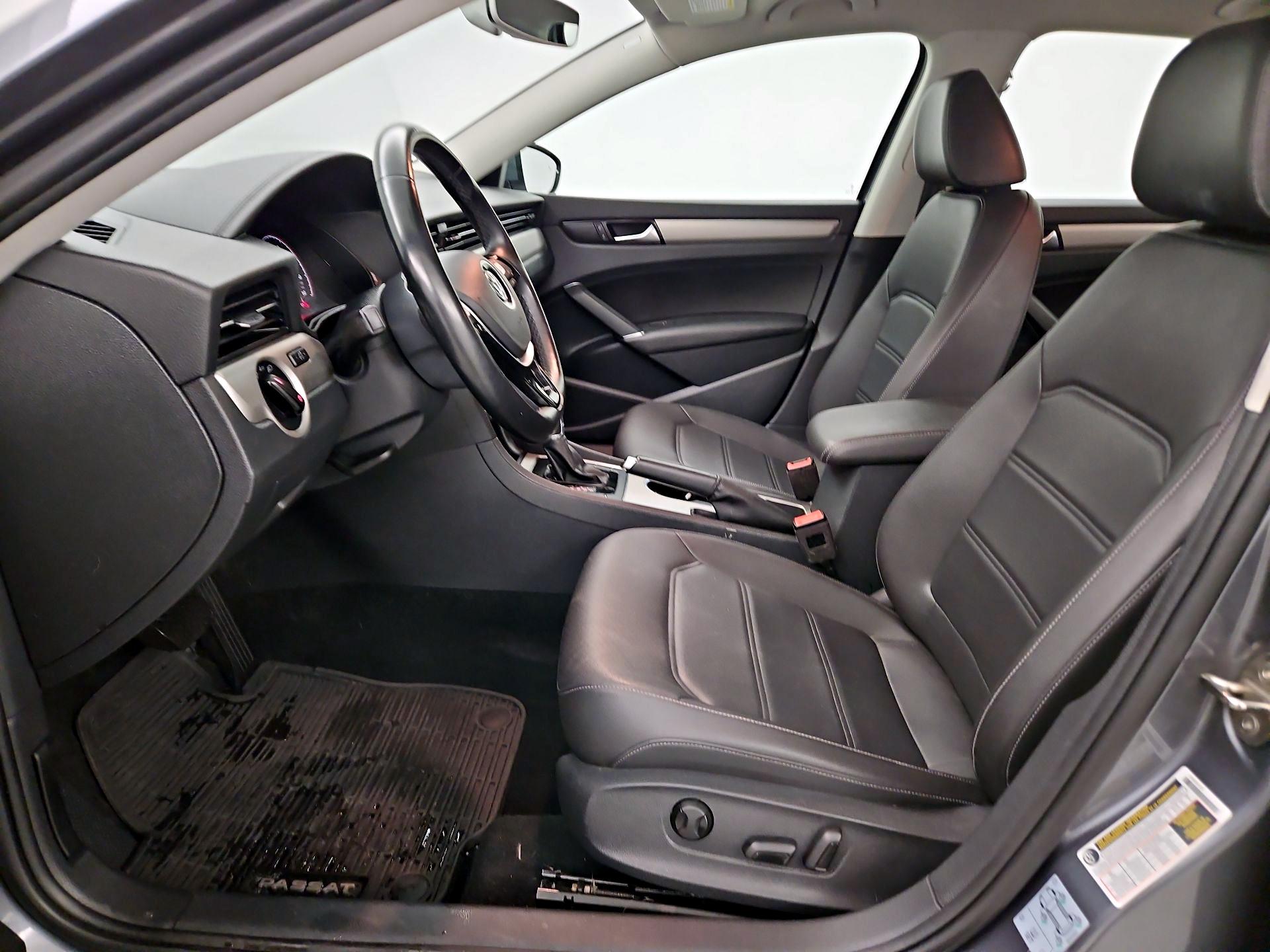 Thumbnail: 2020 Volkswagen Passat - 11