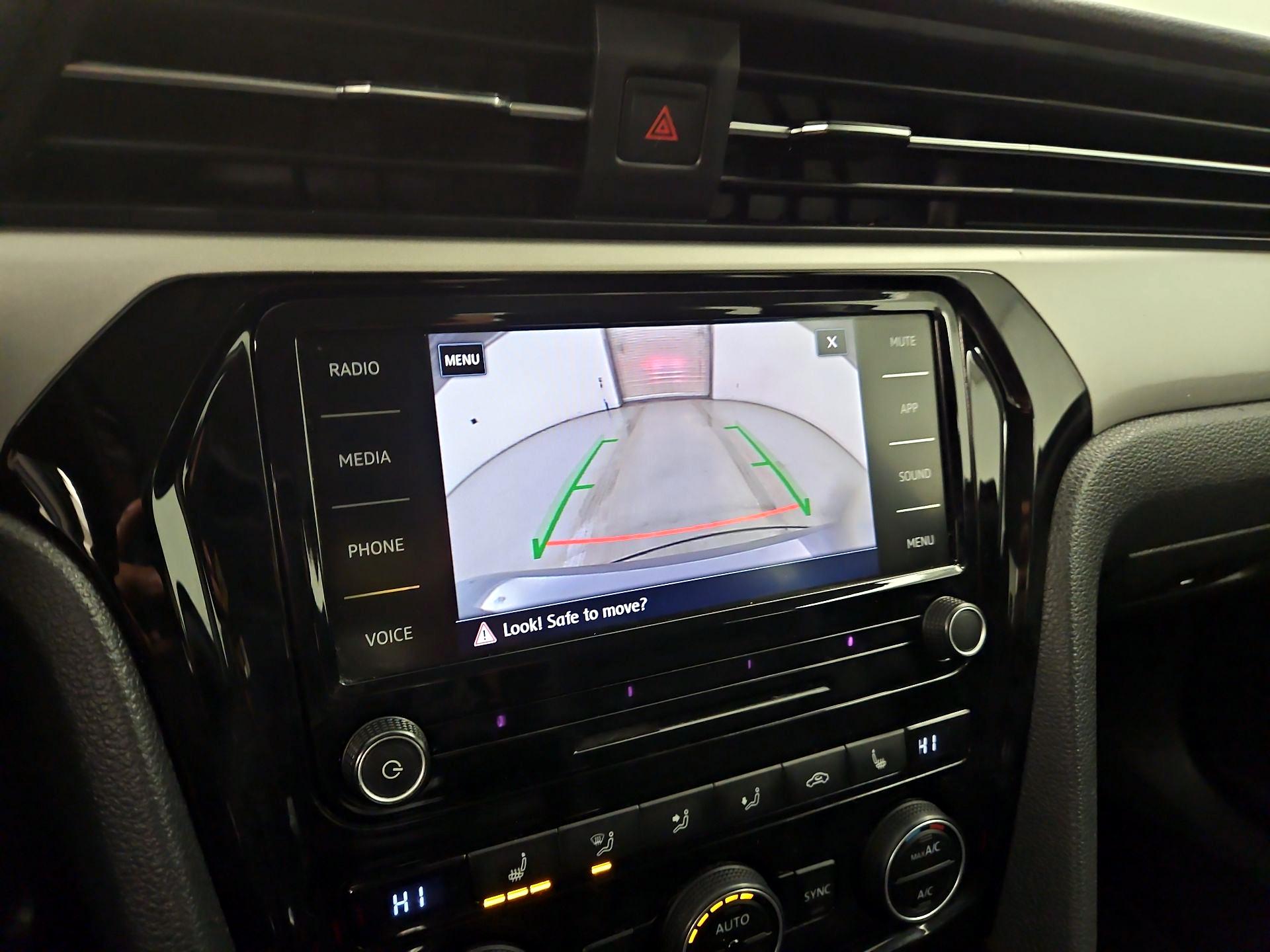 Thumbnail: 2020 Volkswagen Passat - 14