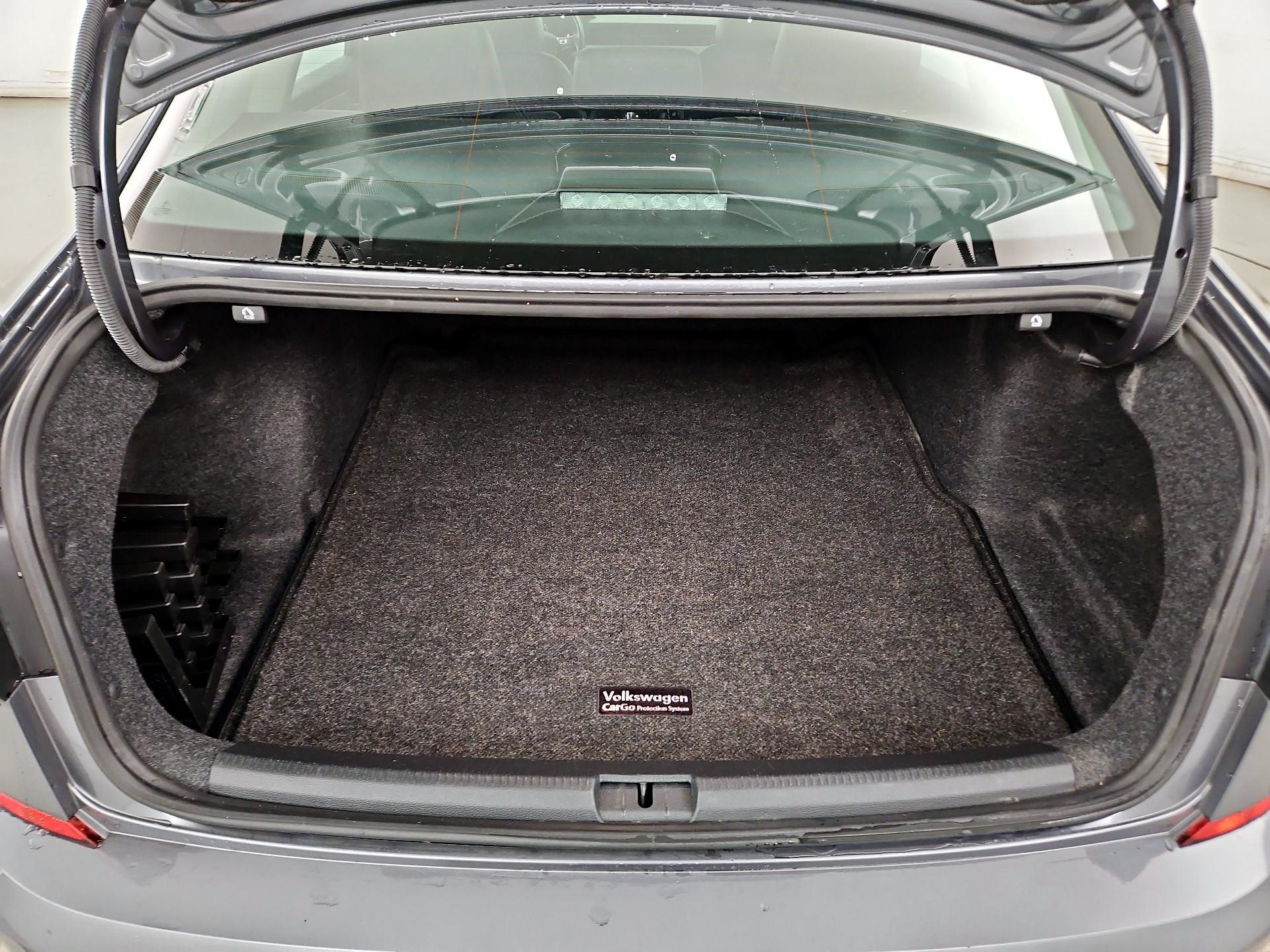 Thumbnail: 2020 Volkswagen Passat - 20