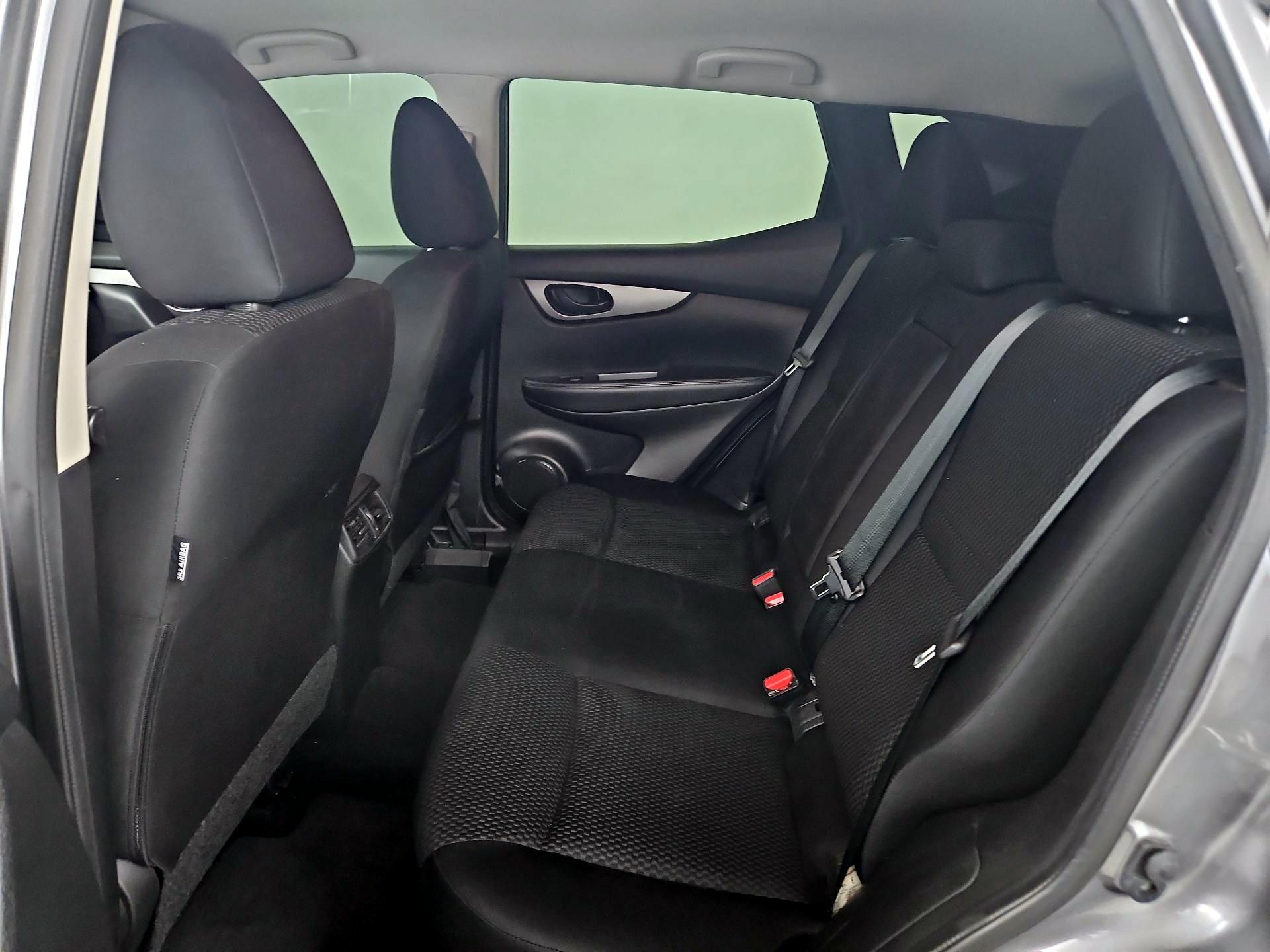 Thumbnail: 2019 Nissan Rogue Sport - 19