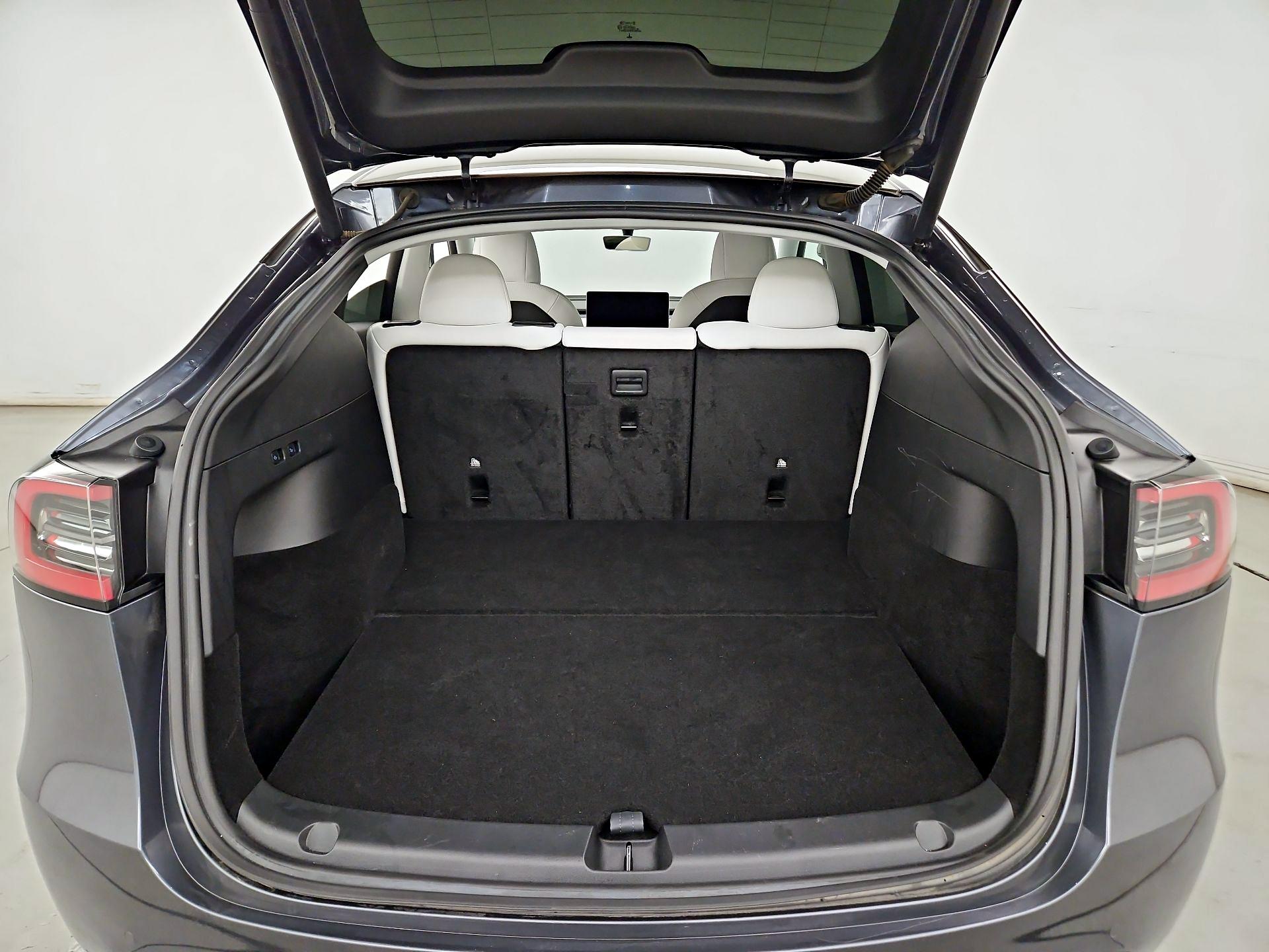 Thumbnail: 2022 Tesla Model Y - 20