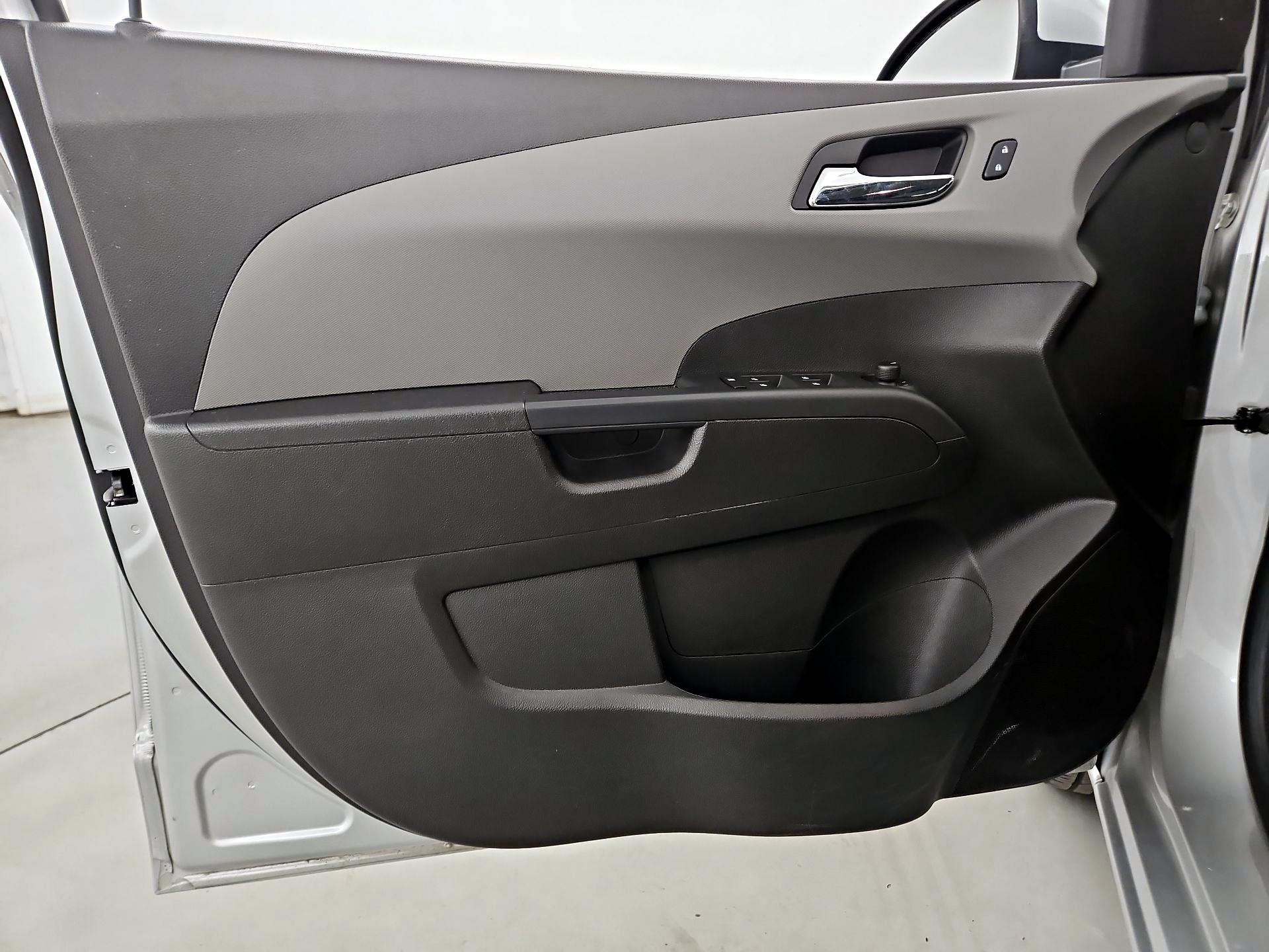 Thumbnail: 2015 Chevrolet Sonic - 12