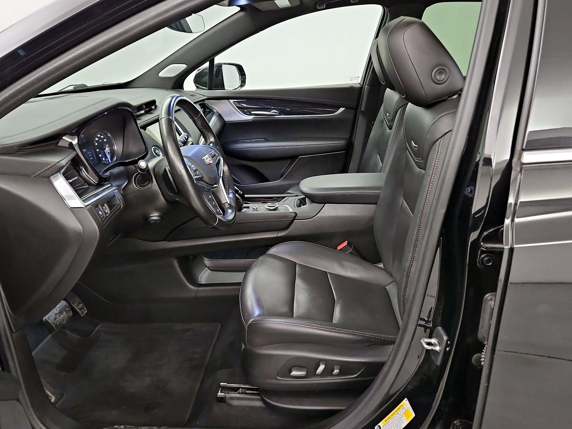 Thumbnail: 2021 Cadillac XT5 - 11