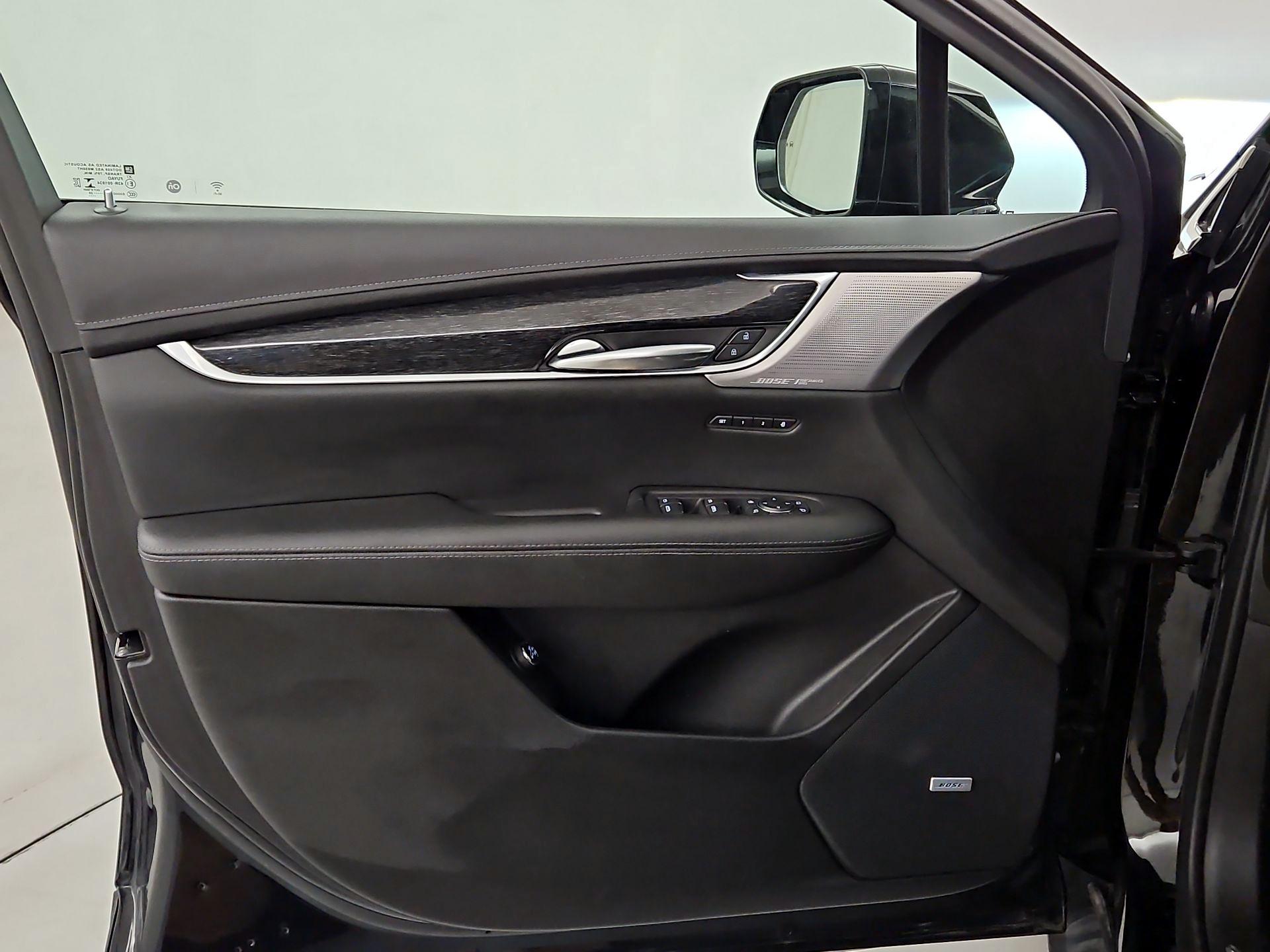 Thumbnail: 2021 Cadillac XT5 - 12