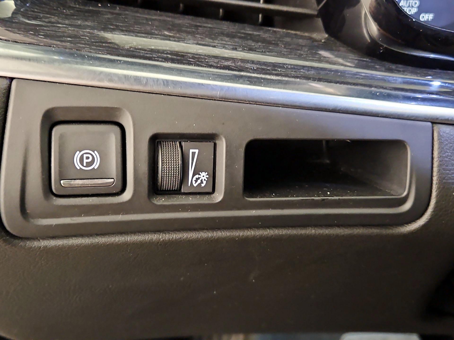 Thumbnail: 2021 Cadillac XT5 - 13