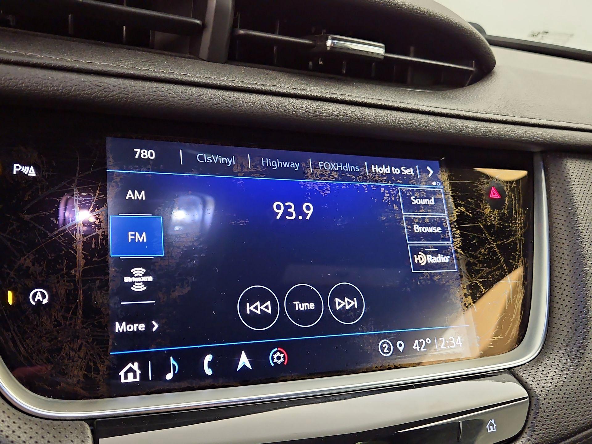 Thumbnail: 2021 Cadillac XT5 - 16