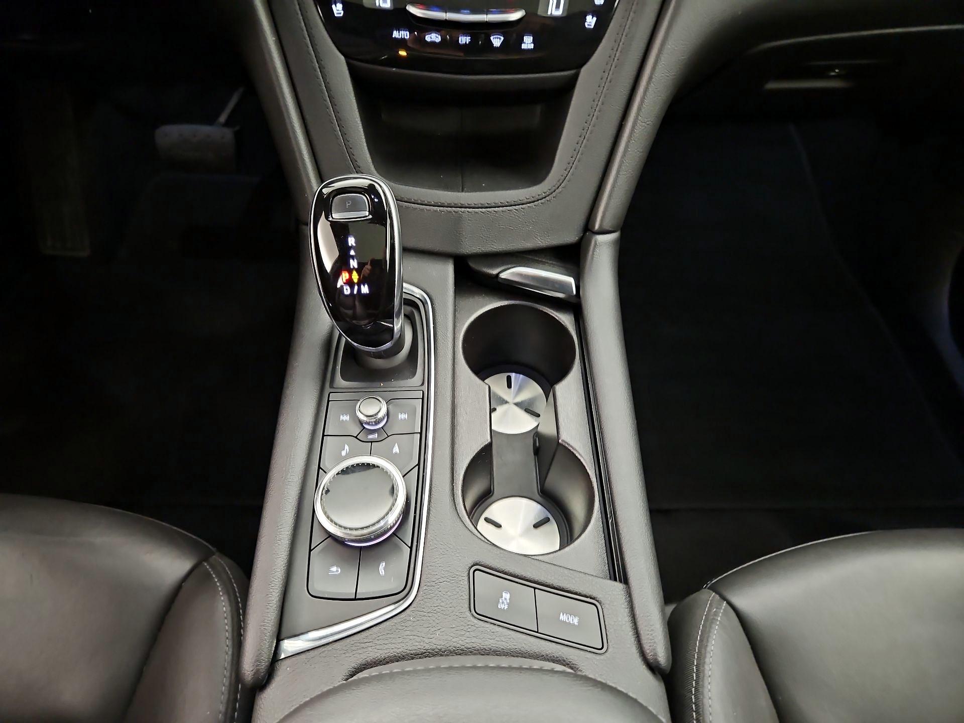 Thumbnail: 2021 Cadillac XT5 - 18