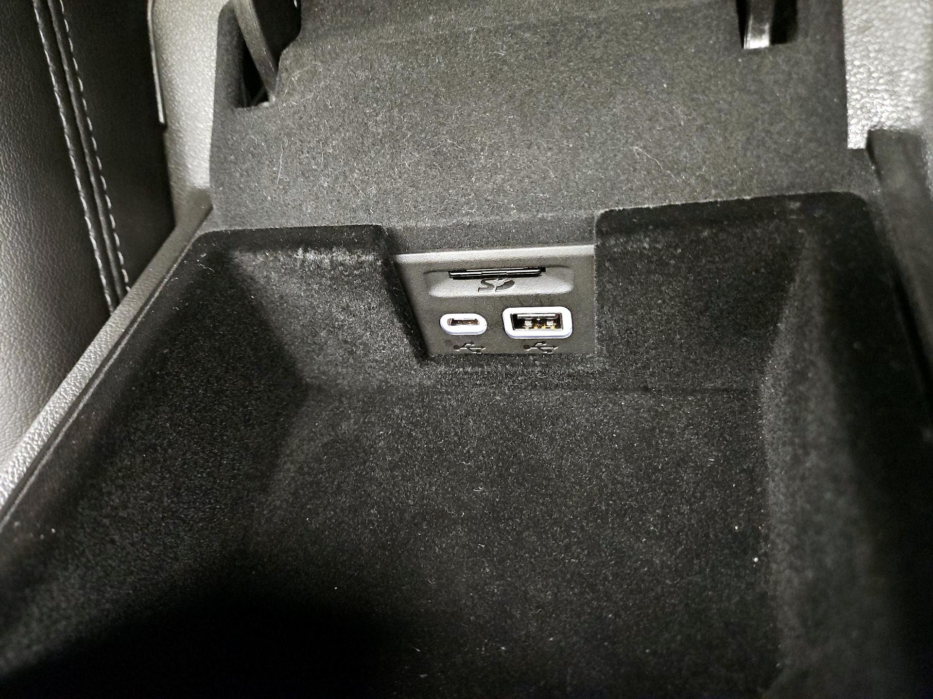 Thumbnail: 2021 Cadillac XT5 - 19