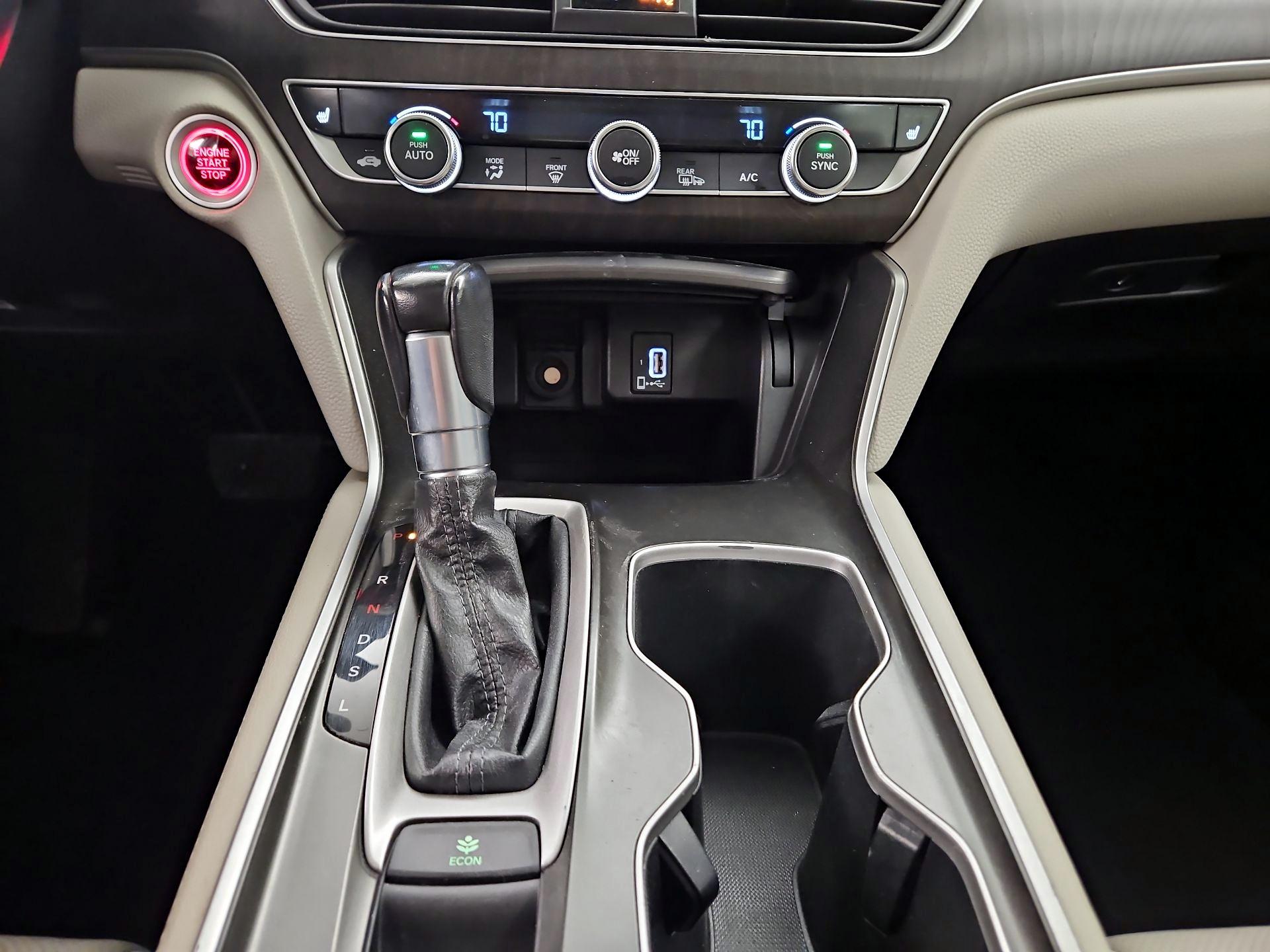 Thumbnail: 2018 Honda Accord - 17