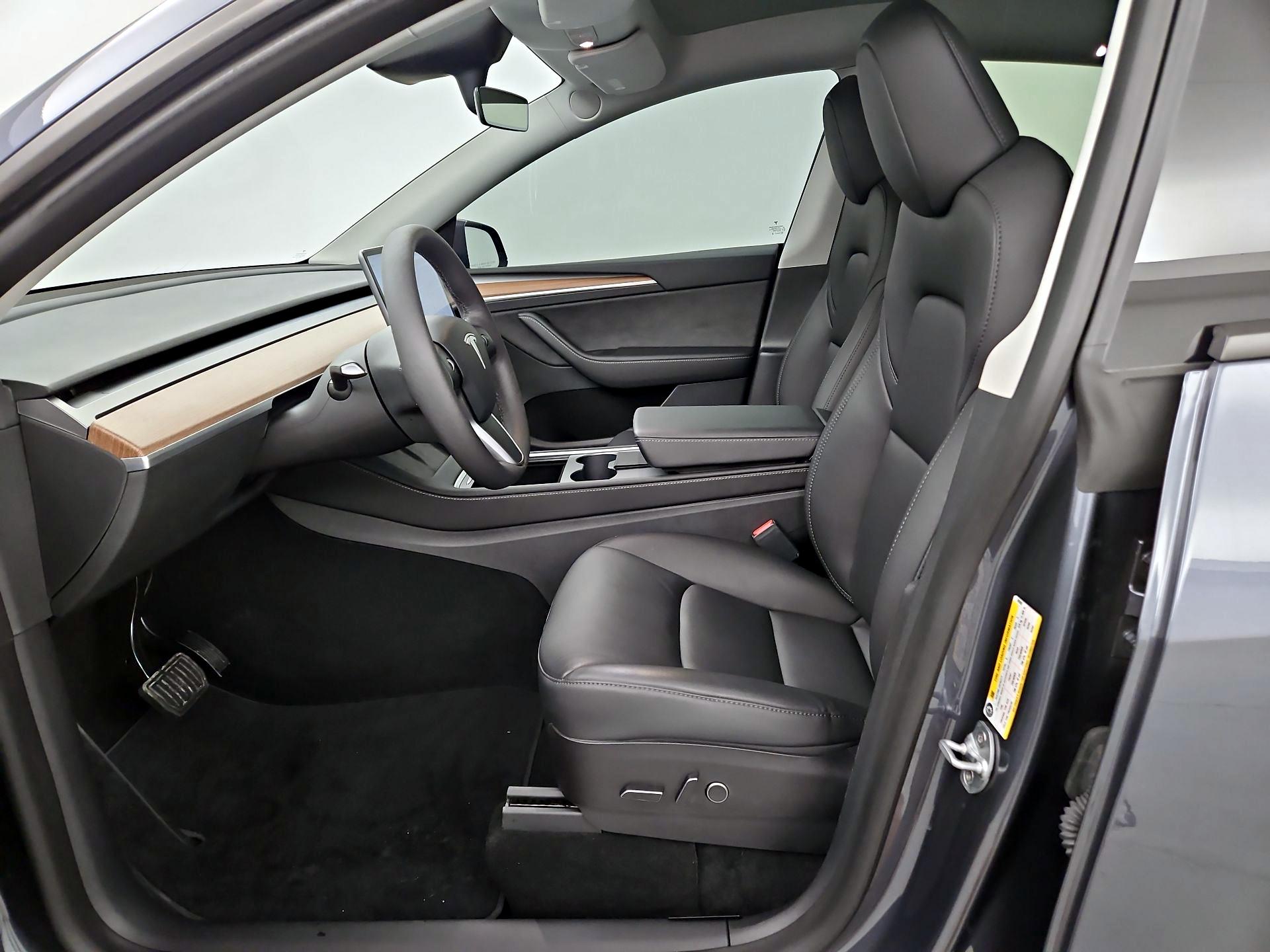 Thumbnail: 2023 Tesla Model Y - 11