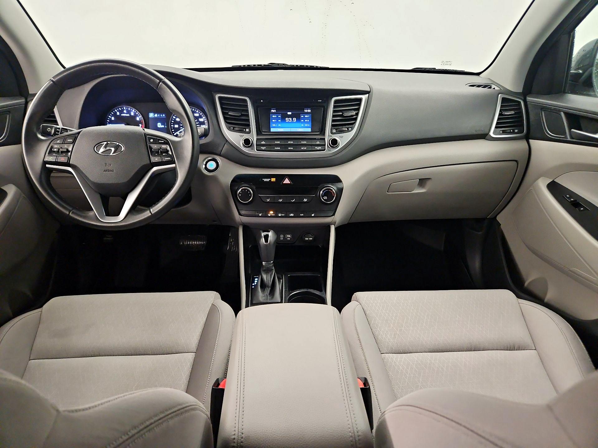 Thumbnail: 2016 Hyundai Tucson - 9