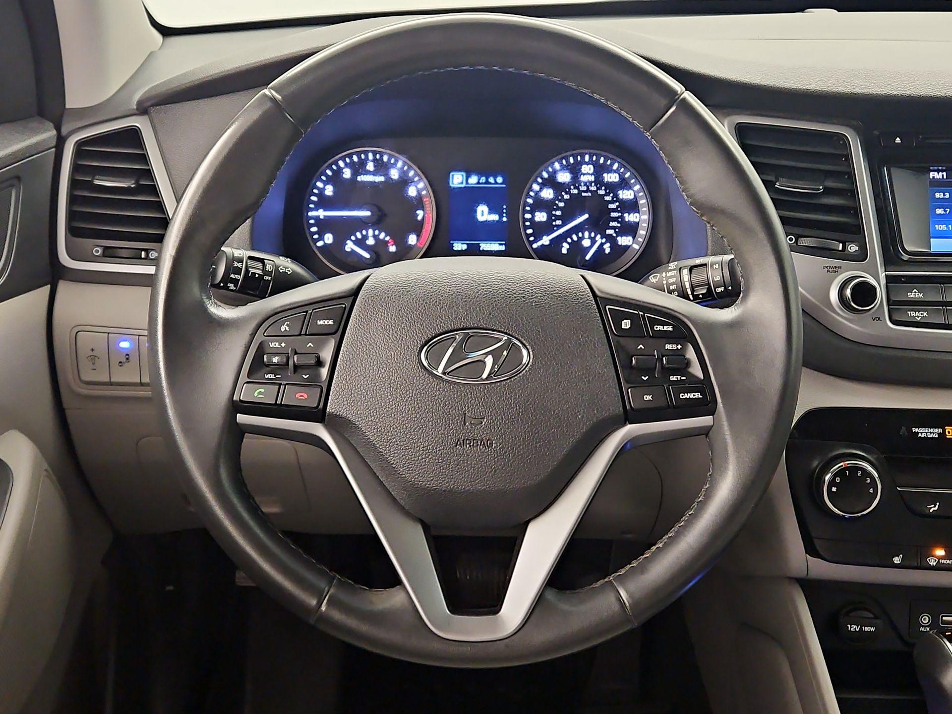 Thumbnail: 2016 Hyundai Tucson - 10