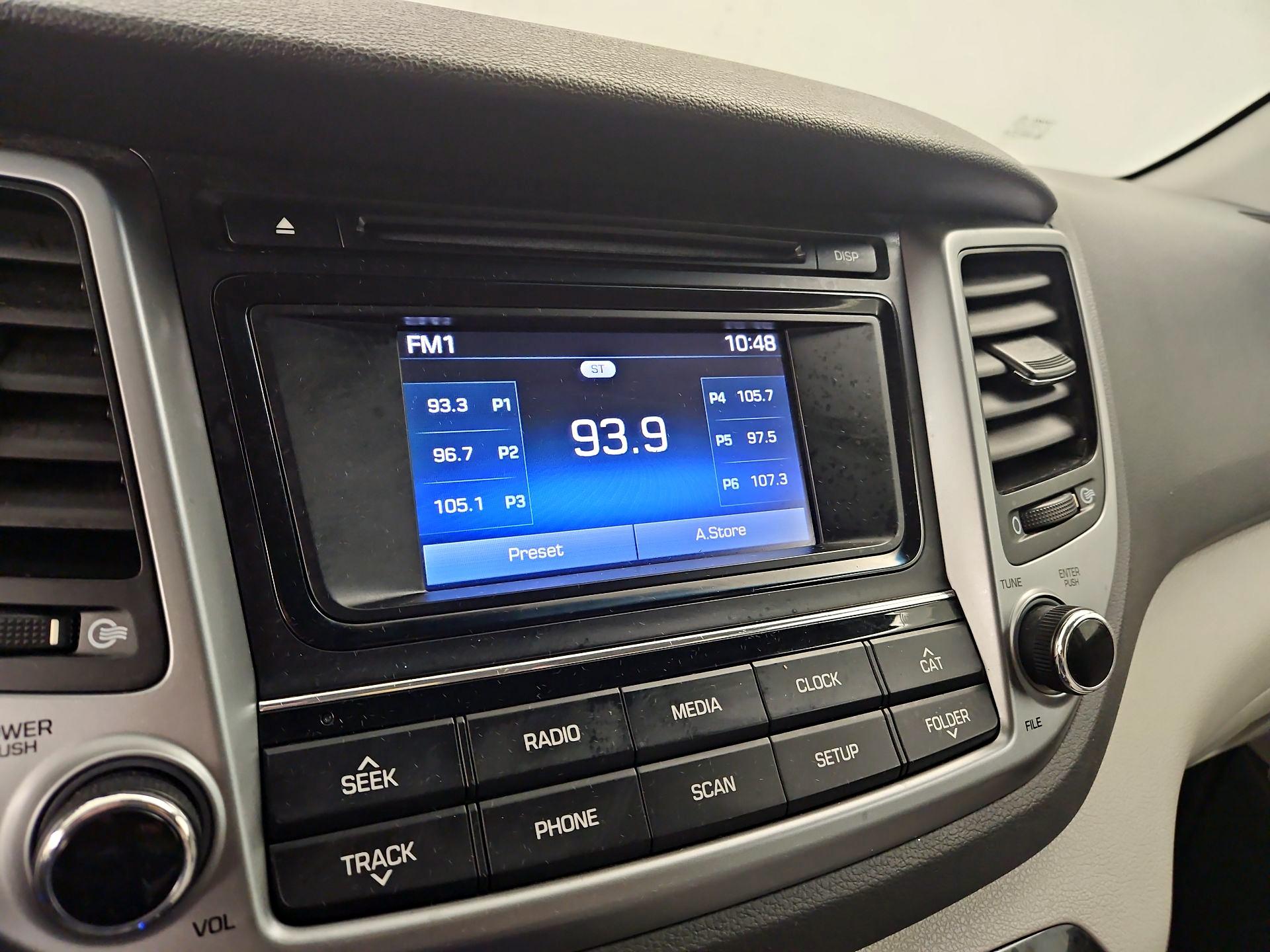 Thumbnail: 2016 Hyundai Tucson - 15