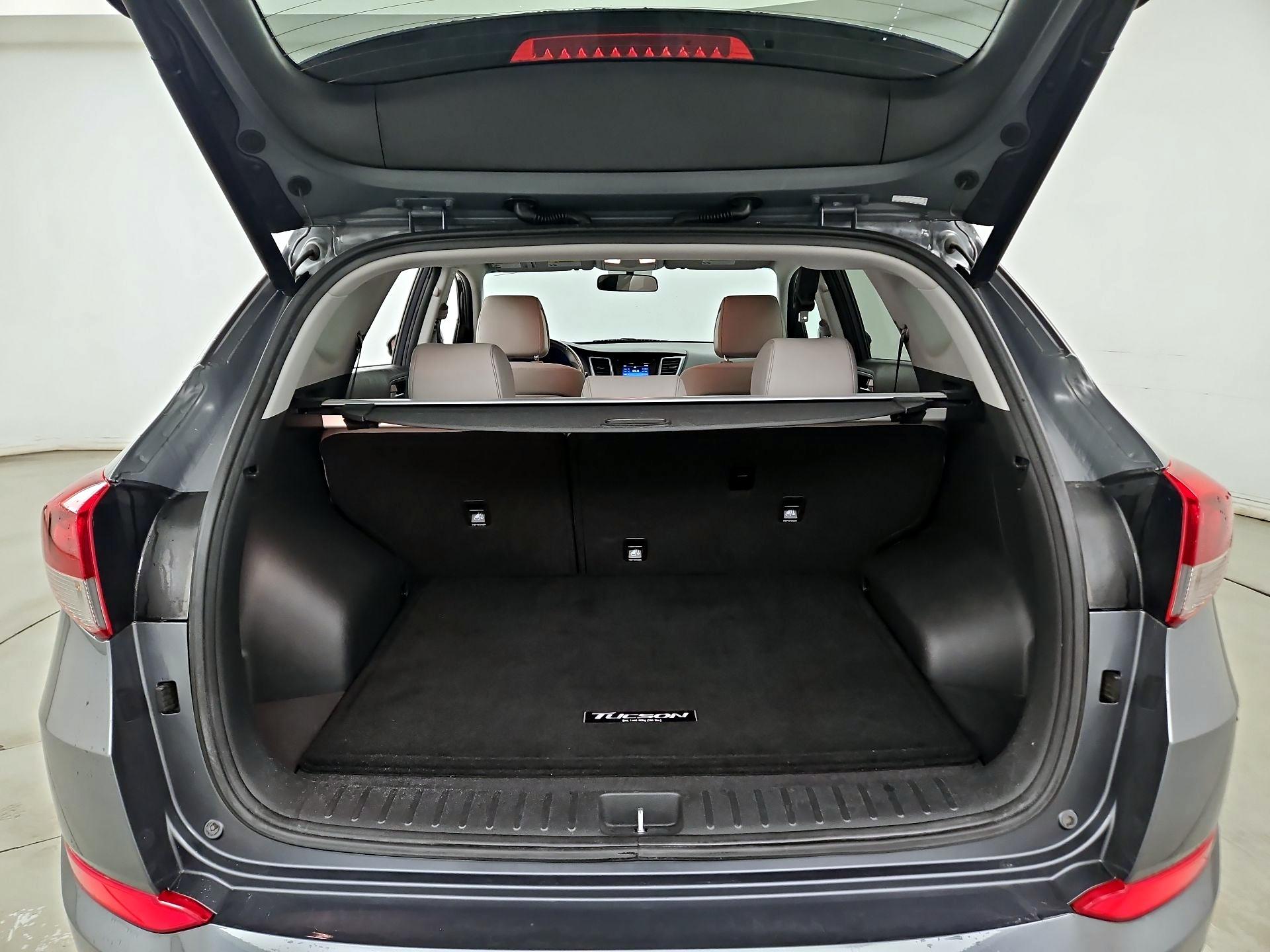 Thumbnail: 2016 Hyundai Tucson - 20