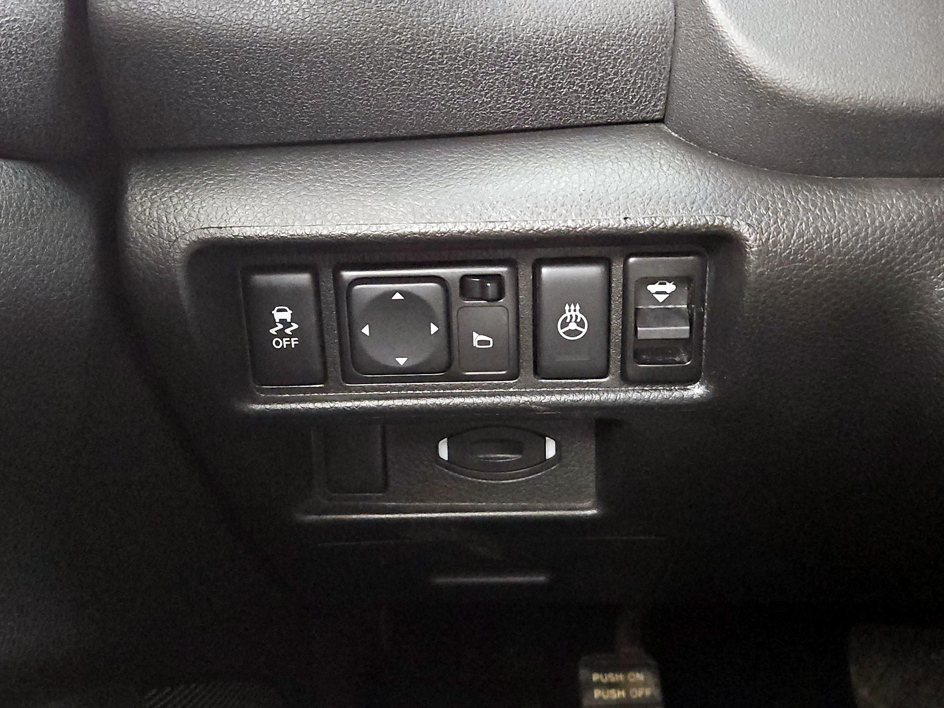 Thumbnail: 2014 Nissan Maxima - 13