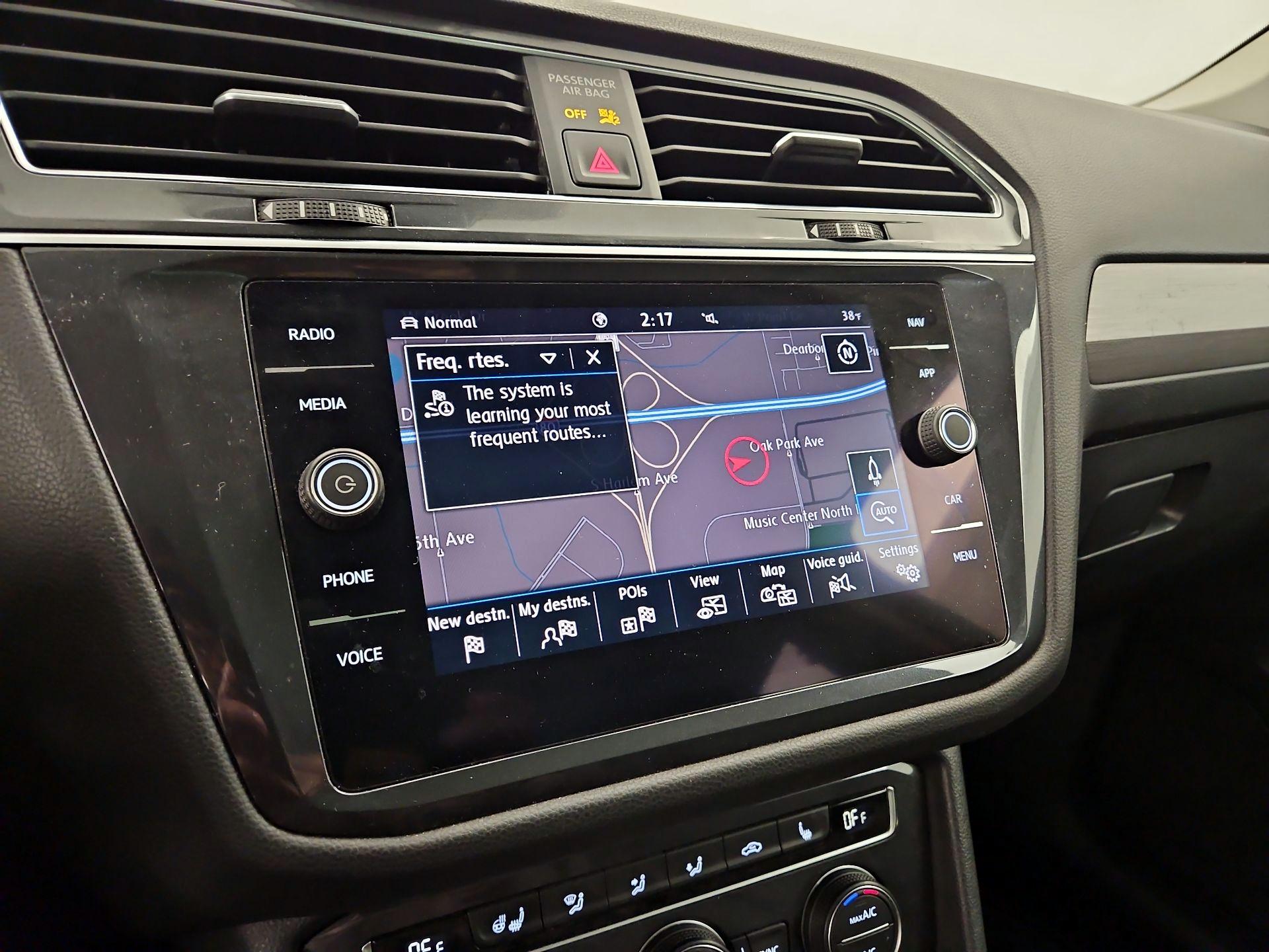 Thumbnail: 2020 Volkswagen Tiguan - 14