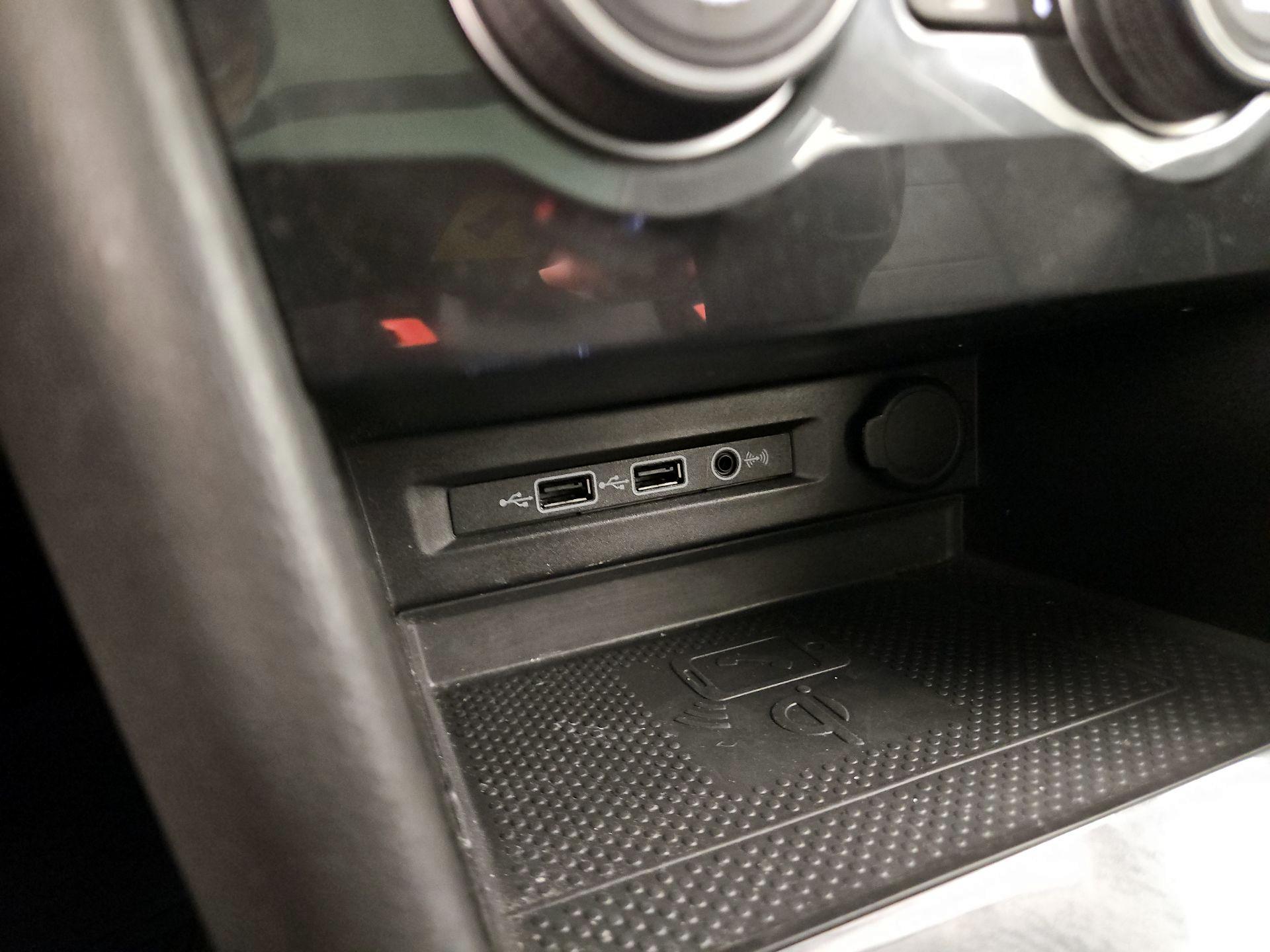 Thumbnail: 2020 Volkswagen Tiguan - 19