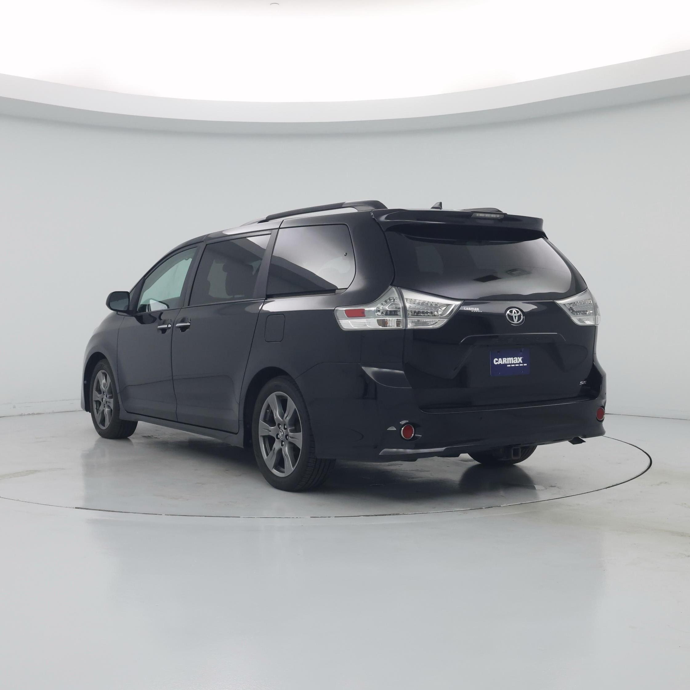 Thumbnail: 2019 Toyota Sienna - 2