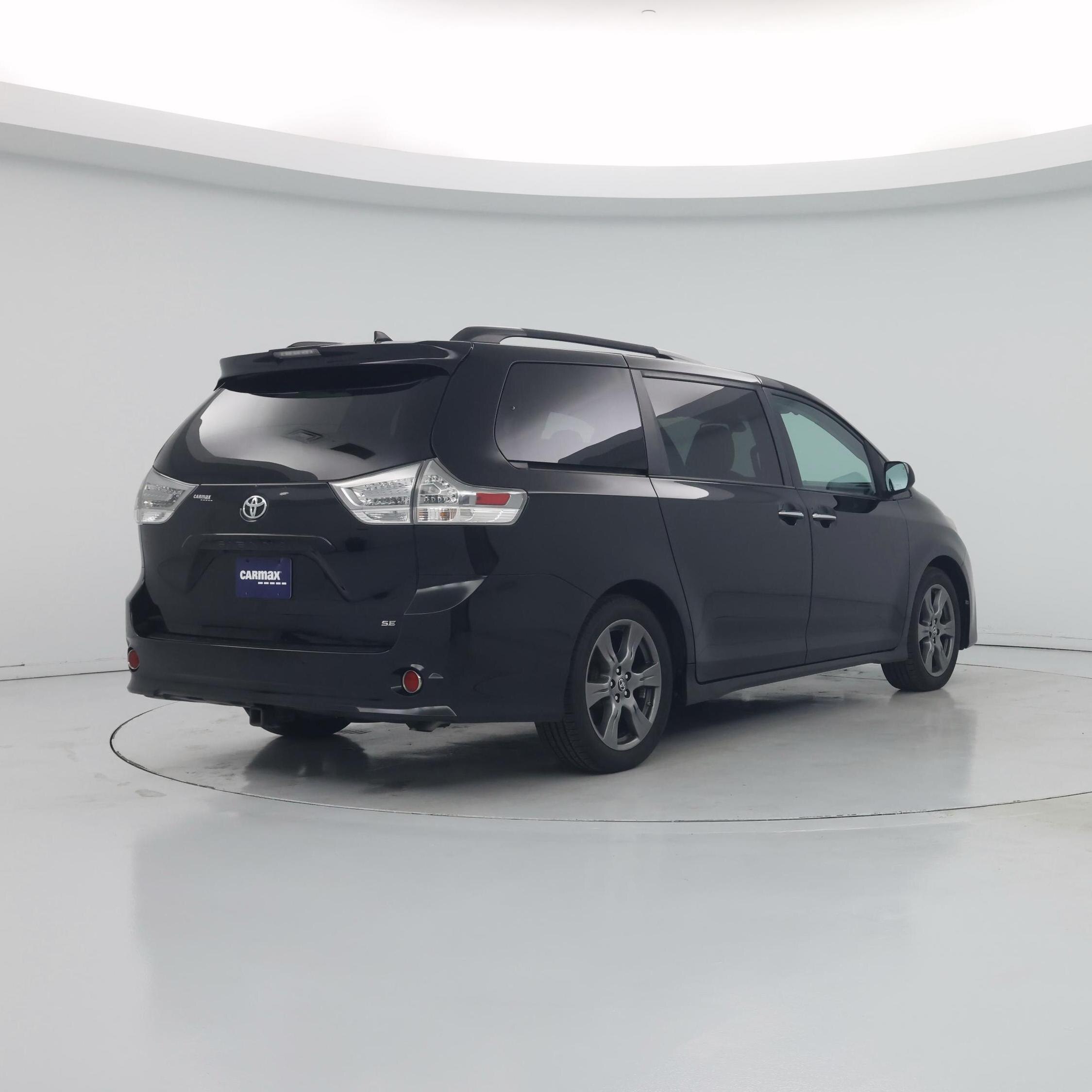 Thumbnail: 2019 Toyota Sienna - 8