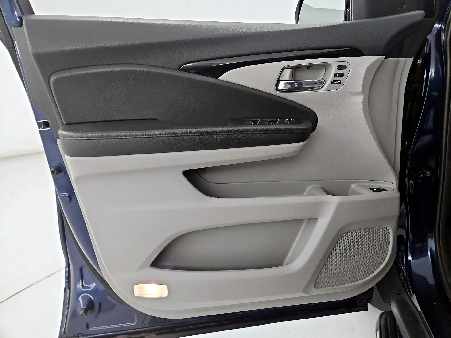 Thumbnail: 2022 Honda Pilot - 12