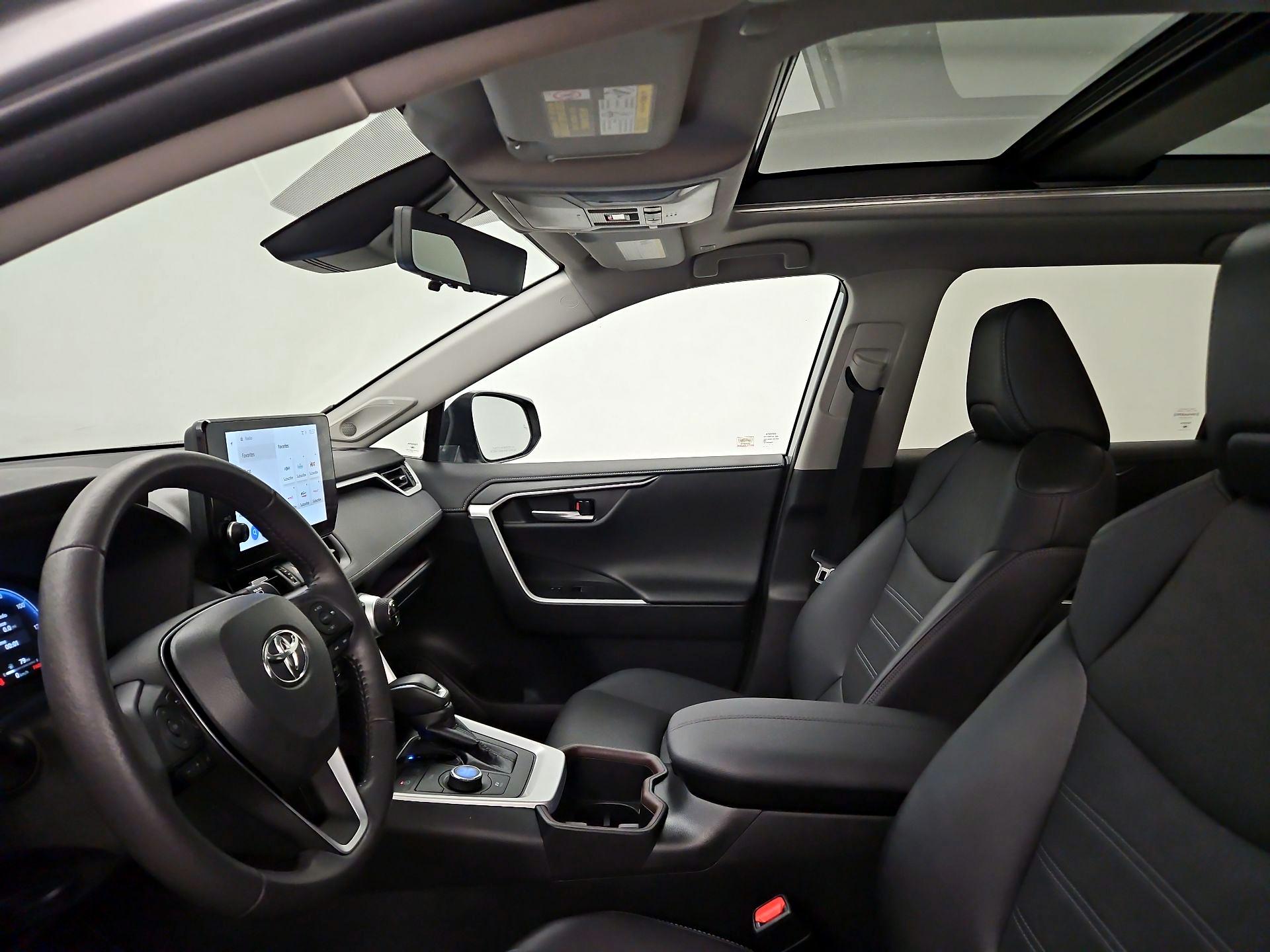 Thumbnail: 2024 Toyota RAV4 - 19