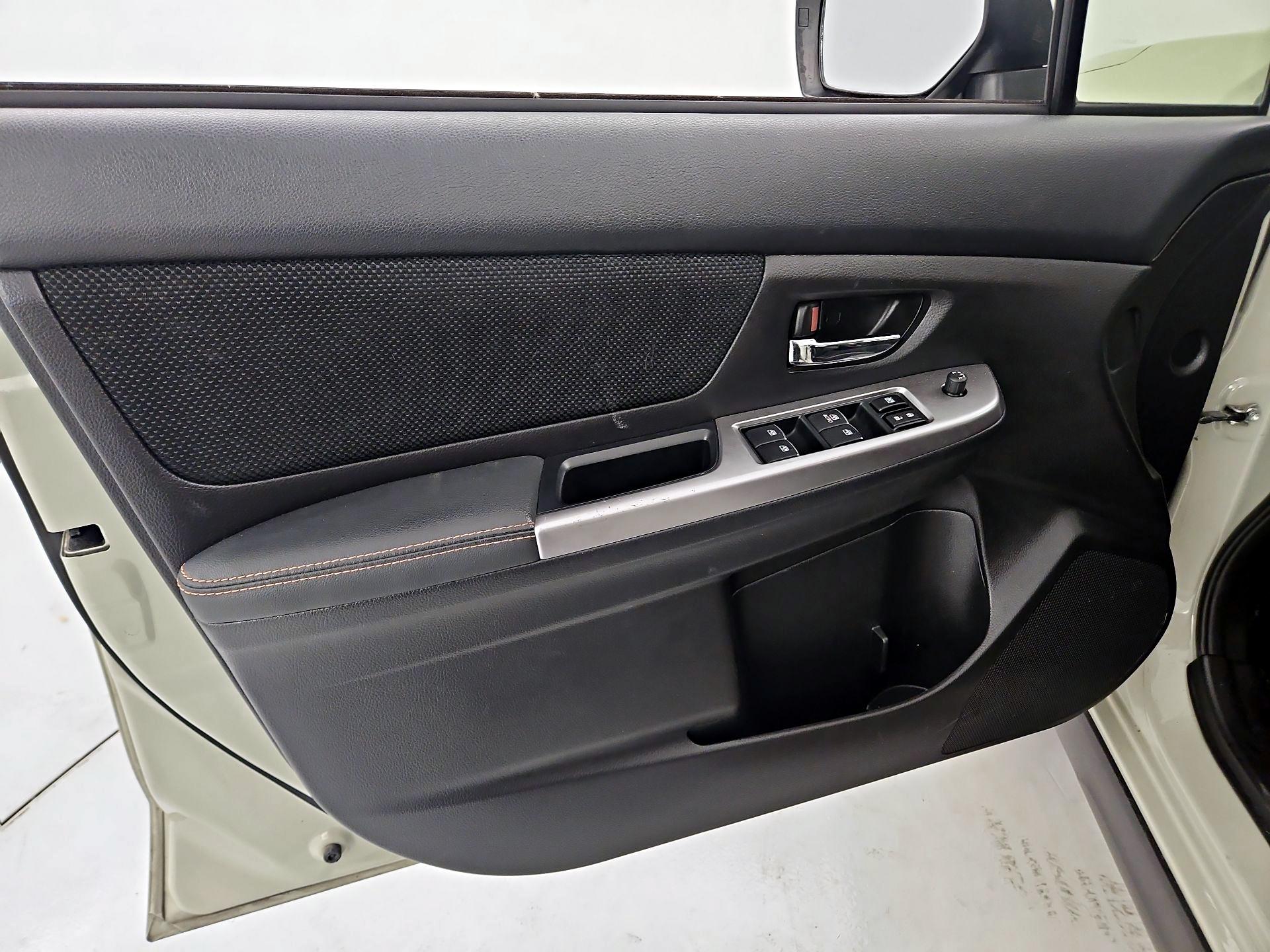 Thumbnail: 2017 Subaru Crosstrek - 12