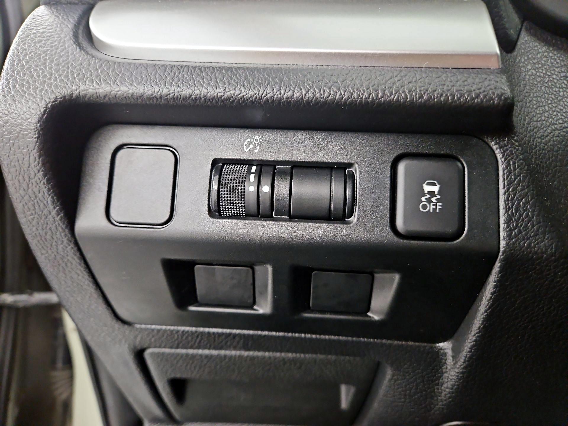 Thumbnail: 2017 Subaru Crosstrek - 13